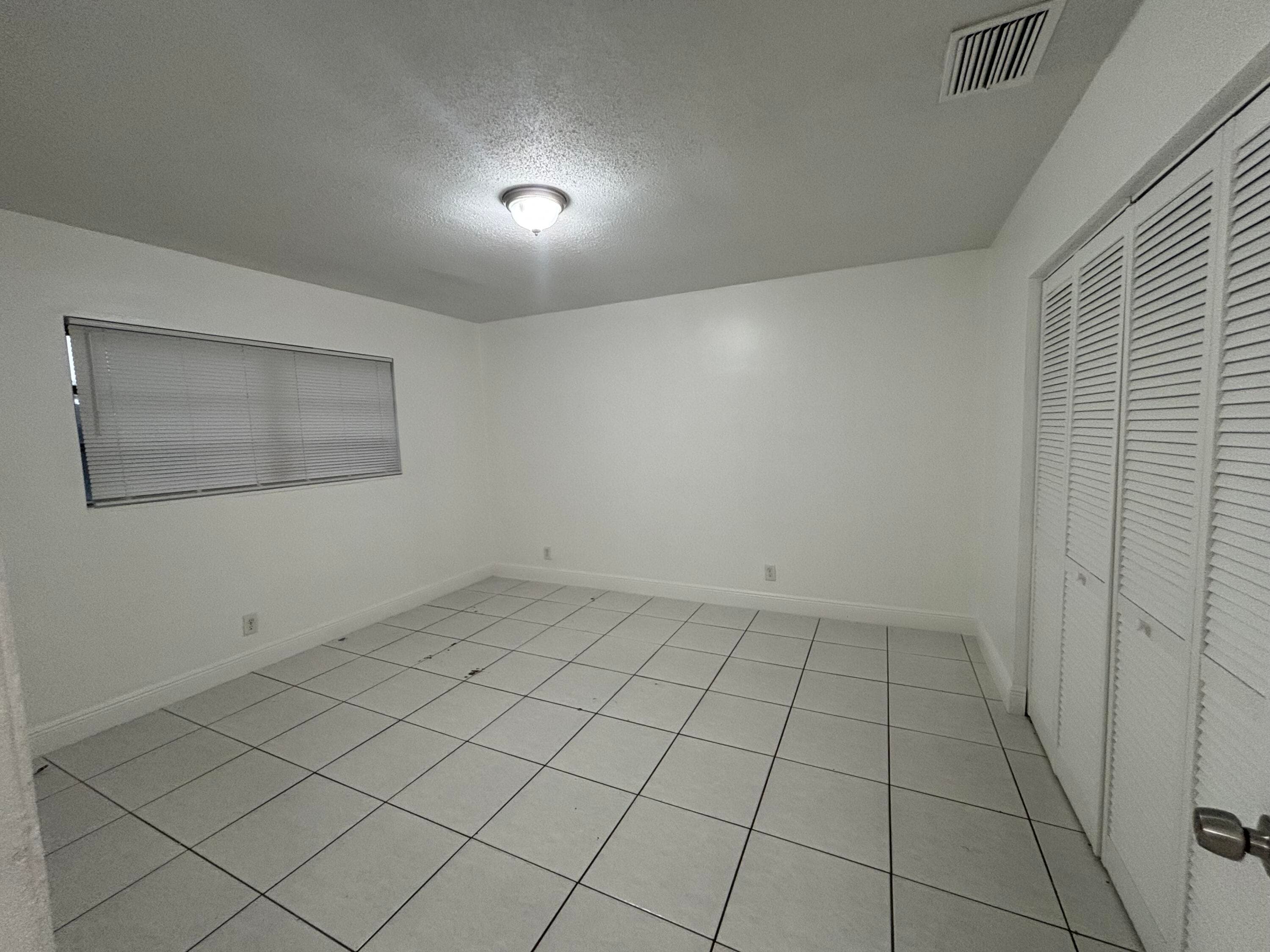 1916 SW 11th Street 31, Fort Lauderdale, FL 33312 — photo 9 of 12