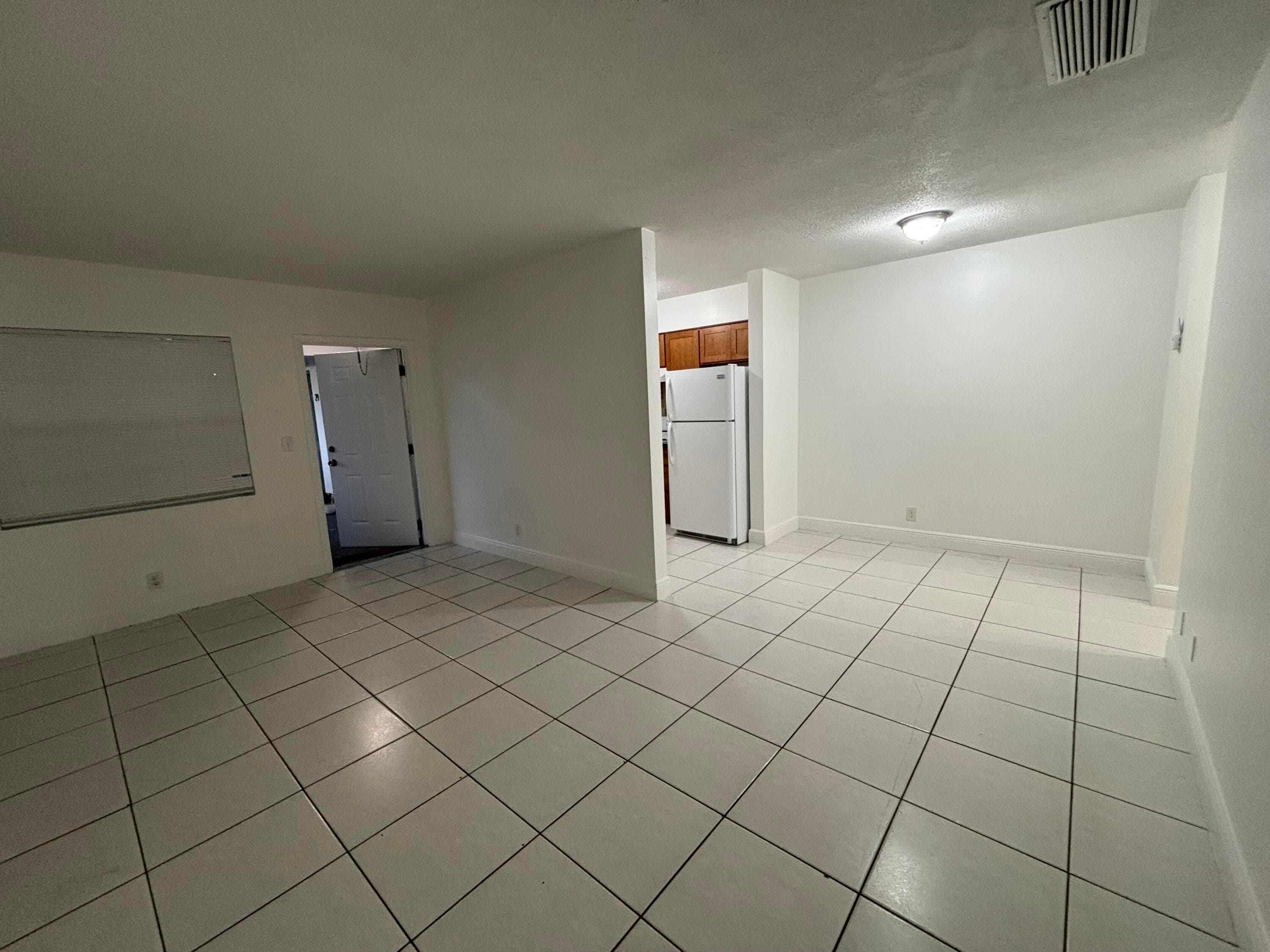 1916 SW 11th Street 31, Fort Lauderdale, FL 33312 — photo 4 of 12