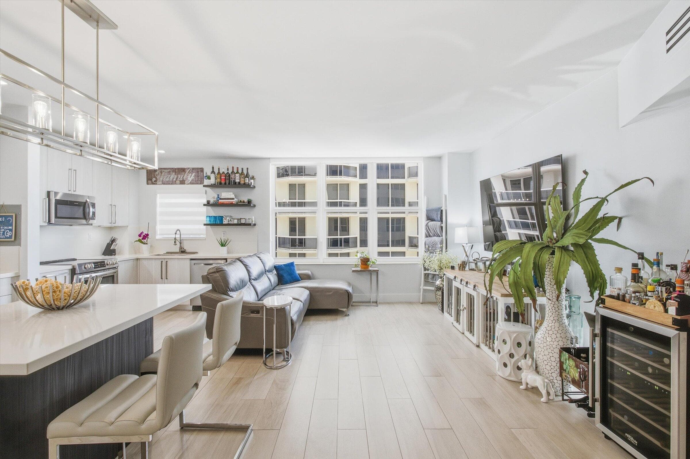 4747 Collins Avenue 1109, Miami Beach, FL 33140 — photo 11 of 47