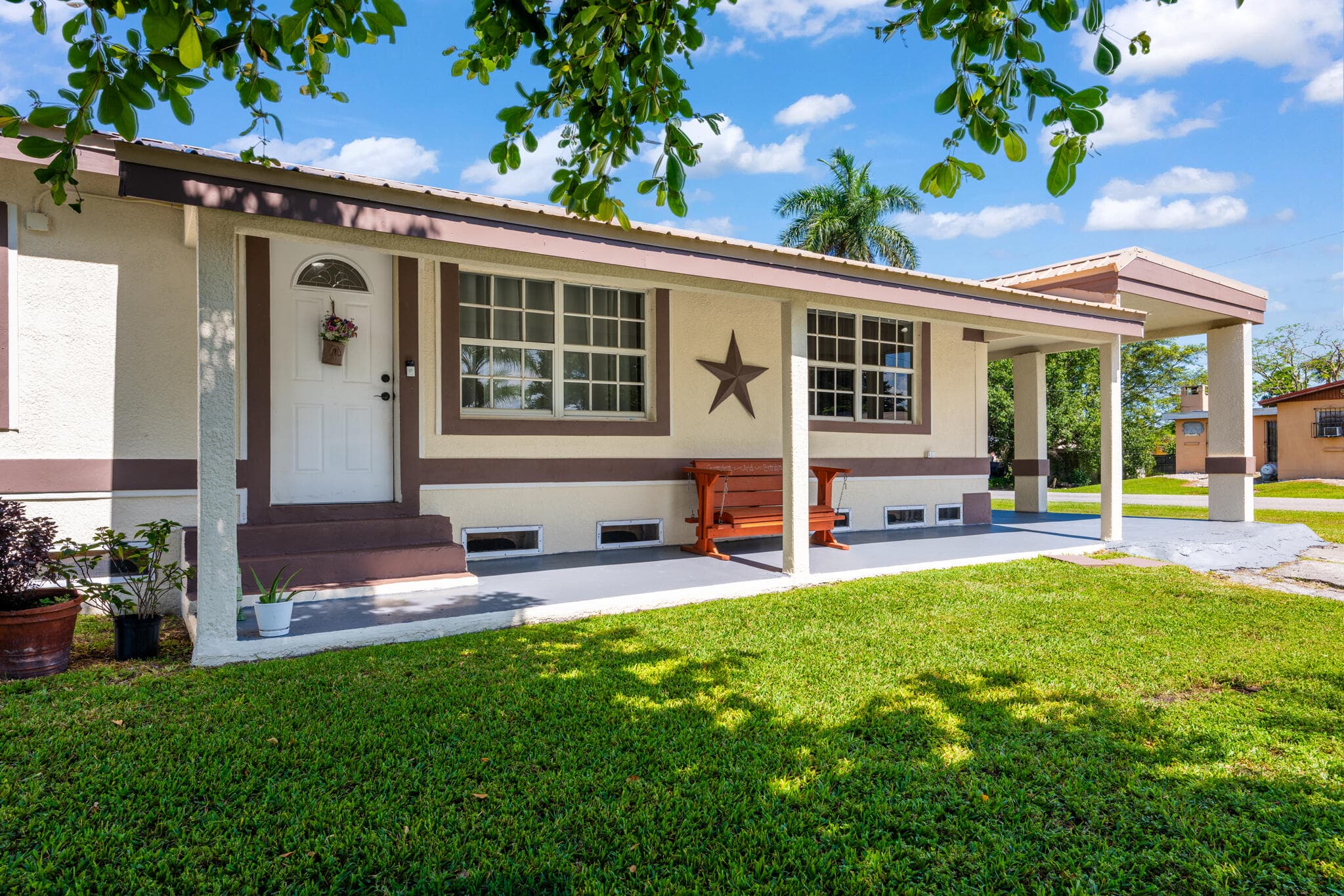 410 SE 4th Avenue, South Bay, FL 33493 — photo 2 of 20