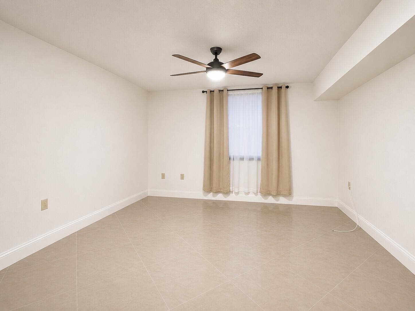 3516 Whitehall Drive 105, West Palm Beach, FL 33401 — photo 7 of 9