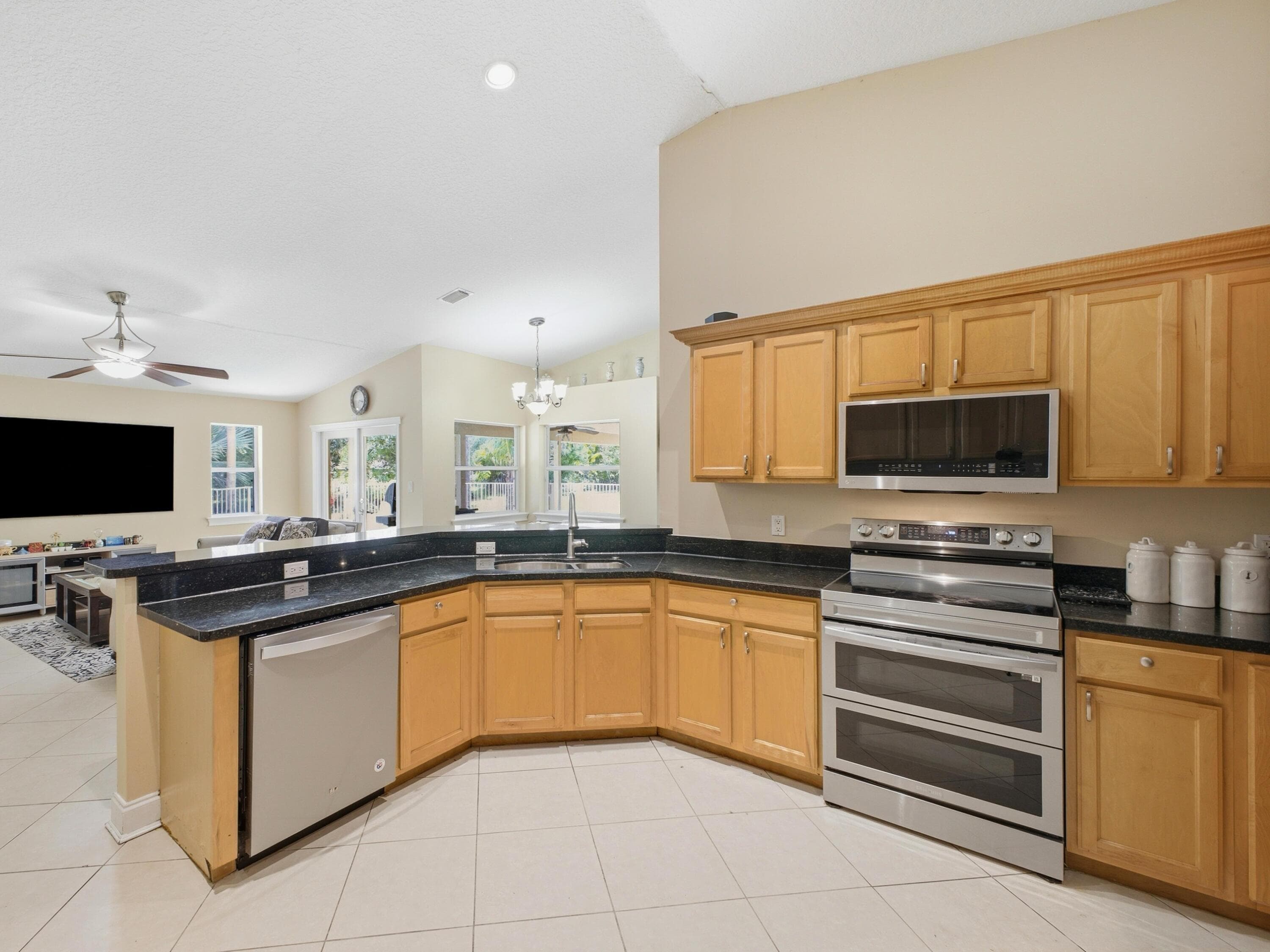 12364 82nd Street N, West Palm Beach, FL 33412 — photo 11 of 48
