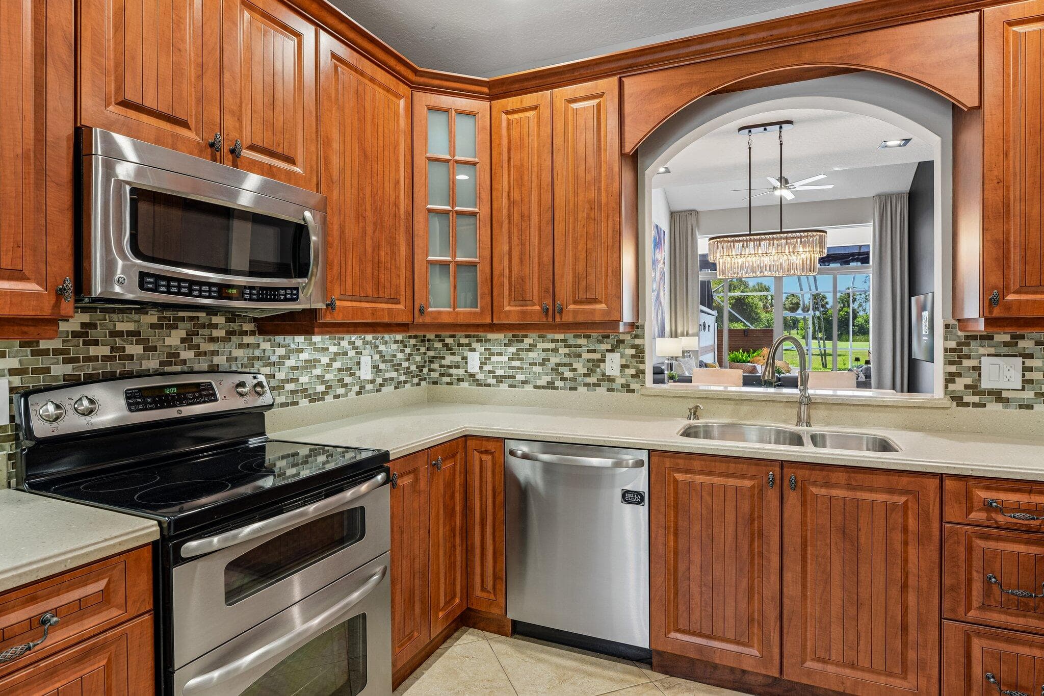 692 W Palm Aire Drive, Pompano Beach, FL 33069 — photo 16 of 55