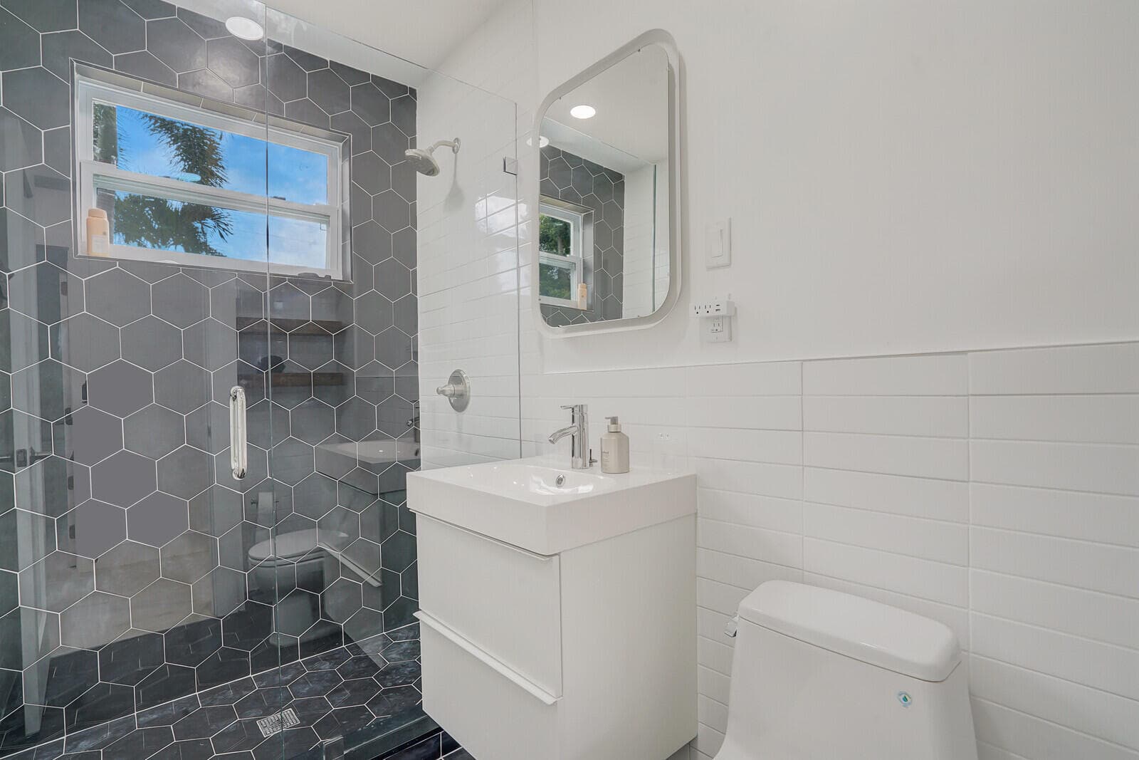 340 Summa Street, West Palm Beach, FL 33405 — photo 19 of 24