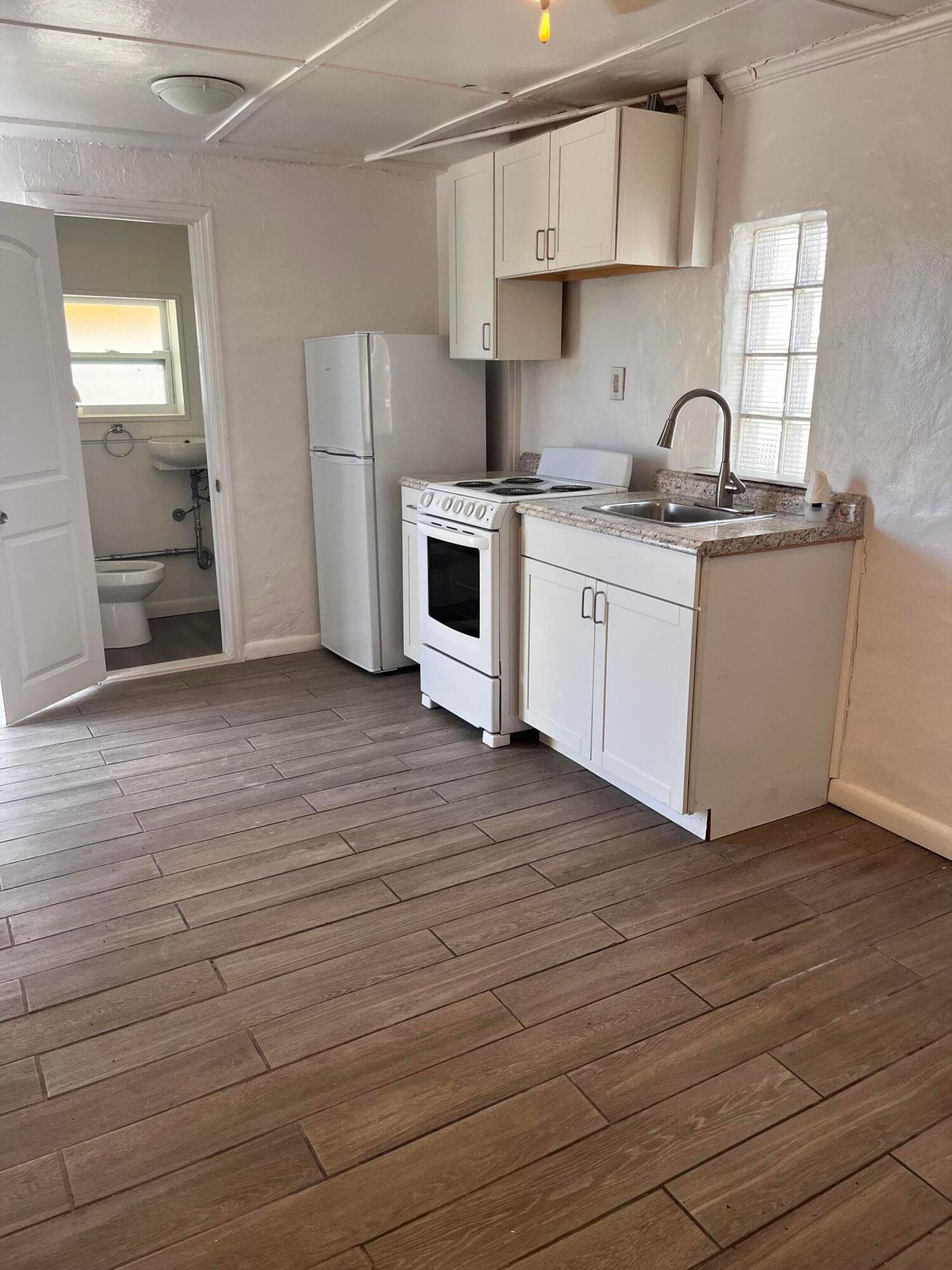 10230 SE Federal Highway 14, Hobe Sound, FL 33455 — photo 2 of 4