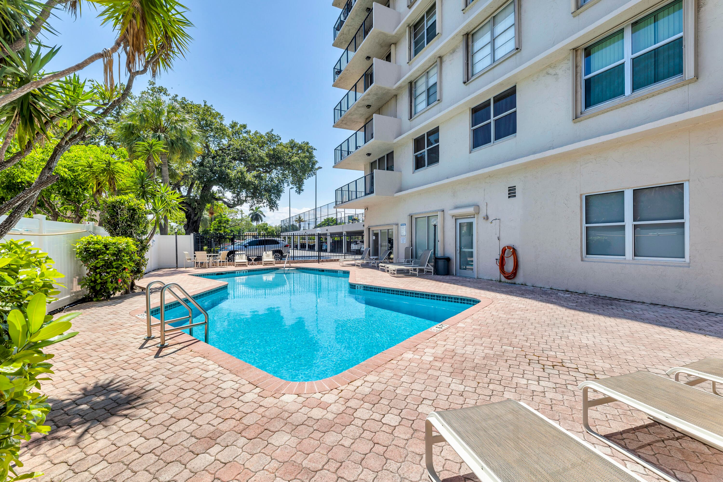 1625 SE 10th Avenue 405, Fort Lauderdale, FL 33316 — photo 16 of 26