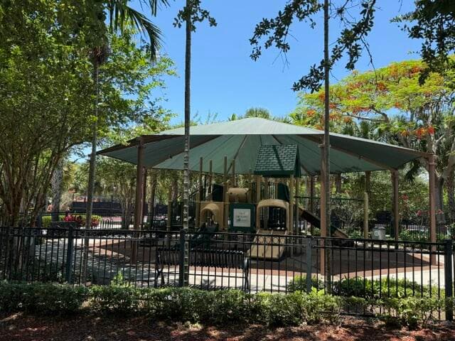 692 W Palm Aire Drive, Pompano Beach, FL 33069 — photo 51 of 55