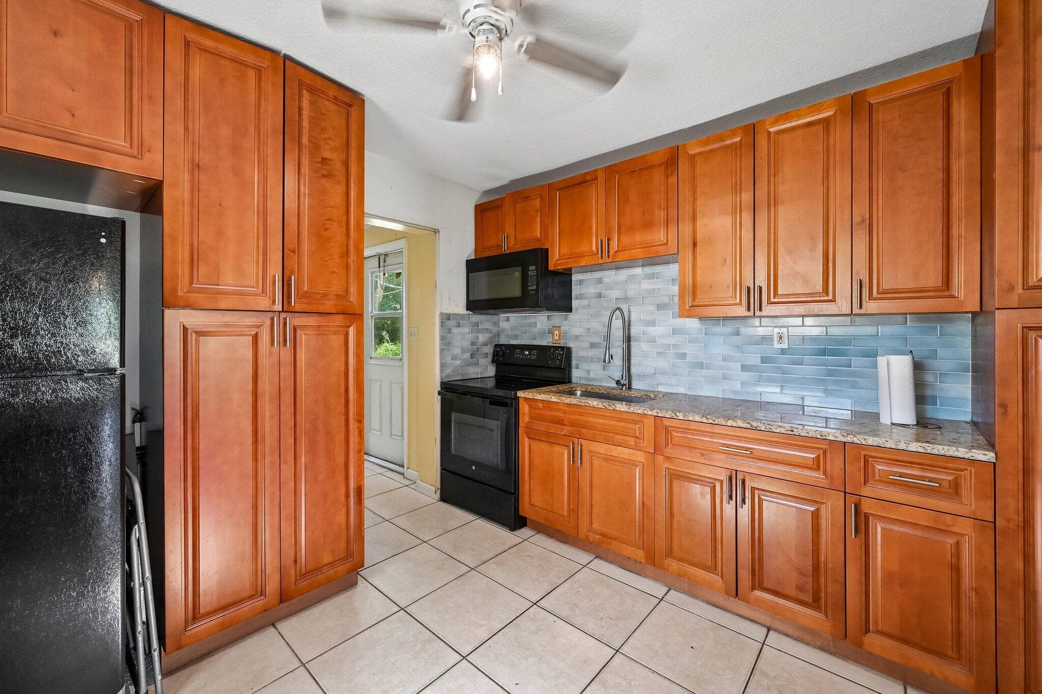 3400 Avenue S, Fort Pierce, FL 34947 — photo 10 of 30