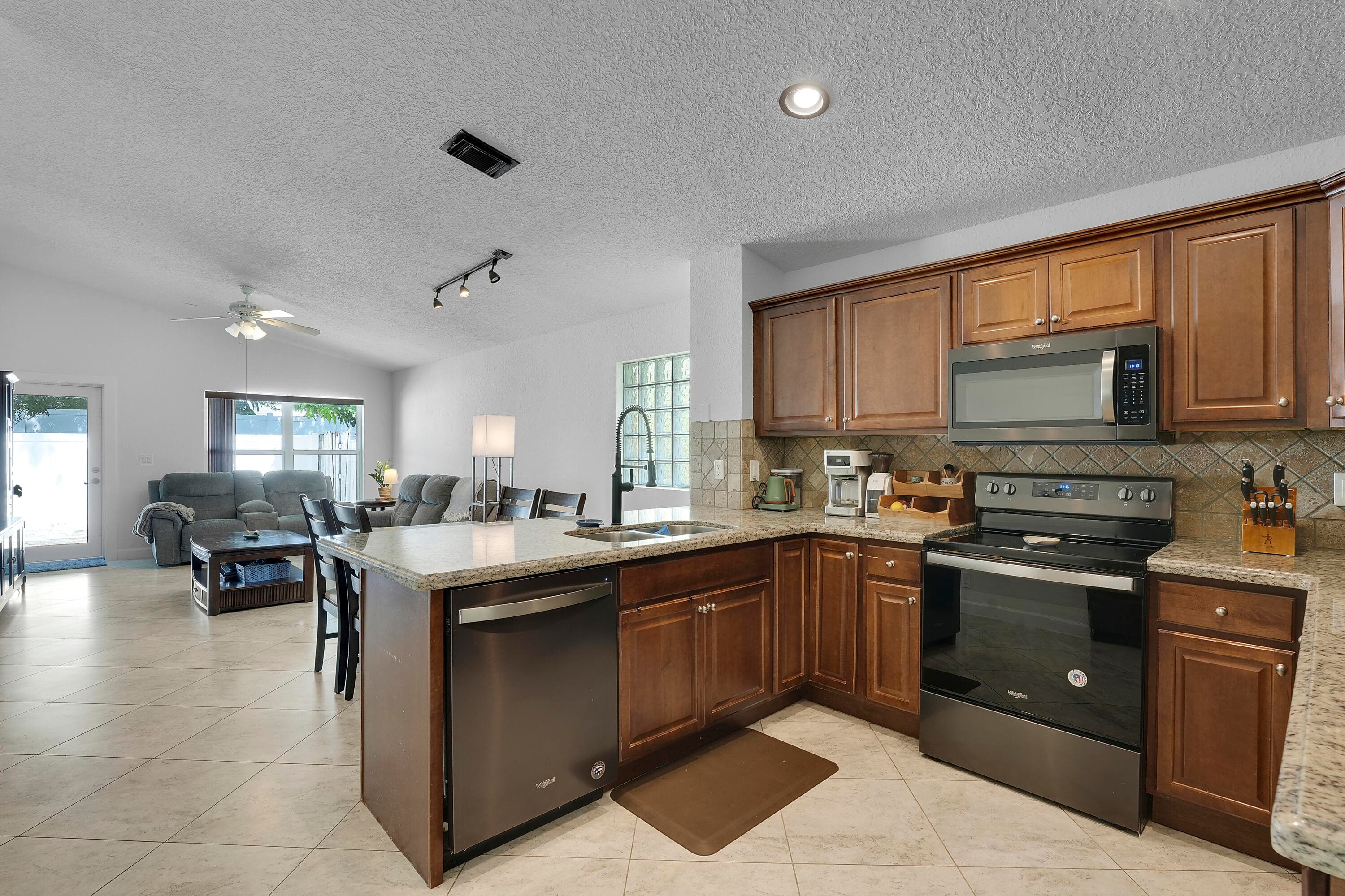 1017 Fosters Mill Road, Boynton Beach, FL 33436 — photo 19 of 44