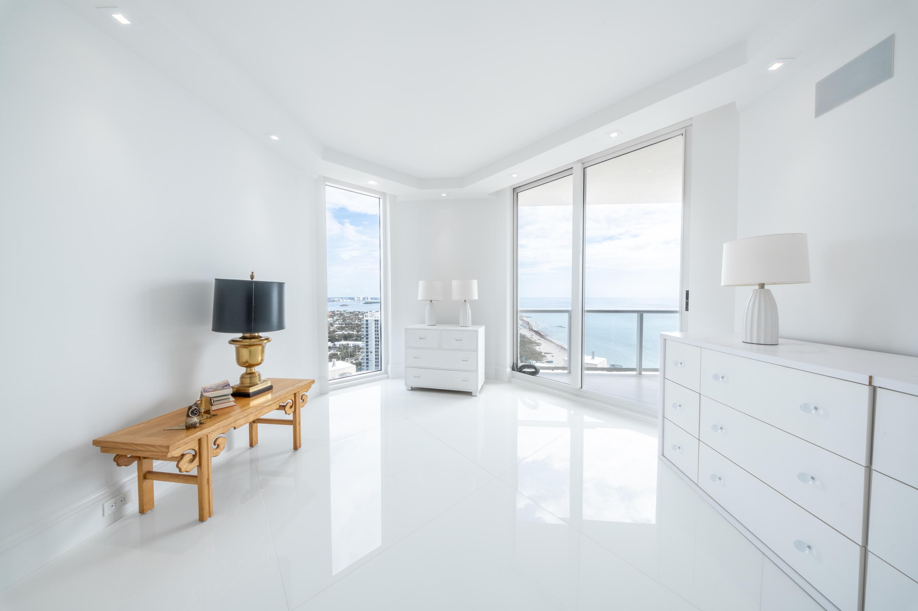 Condominium in Riviera Beach — photo 8 of 22
