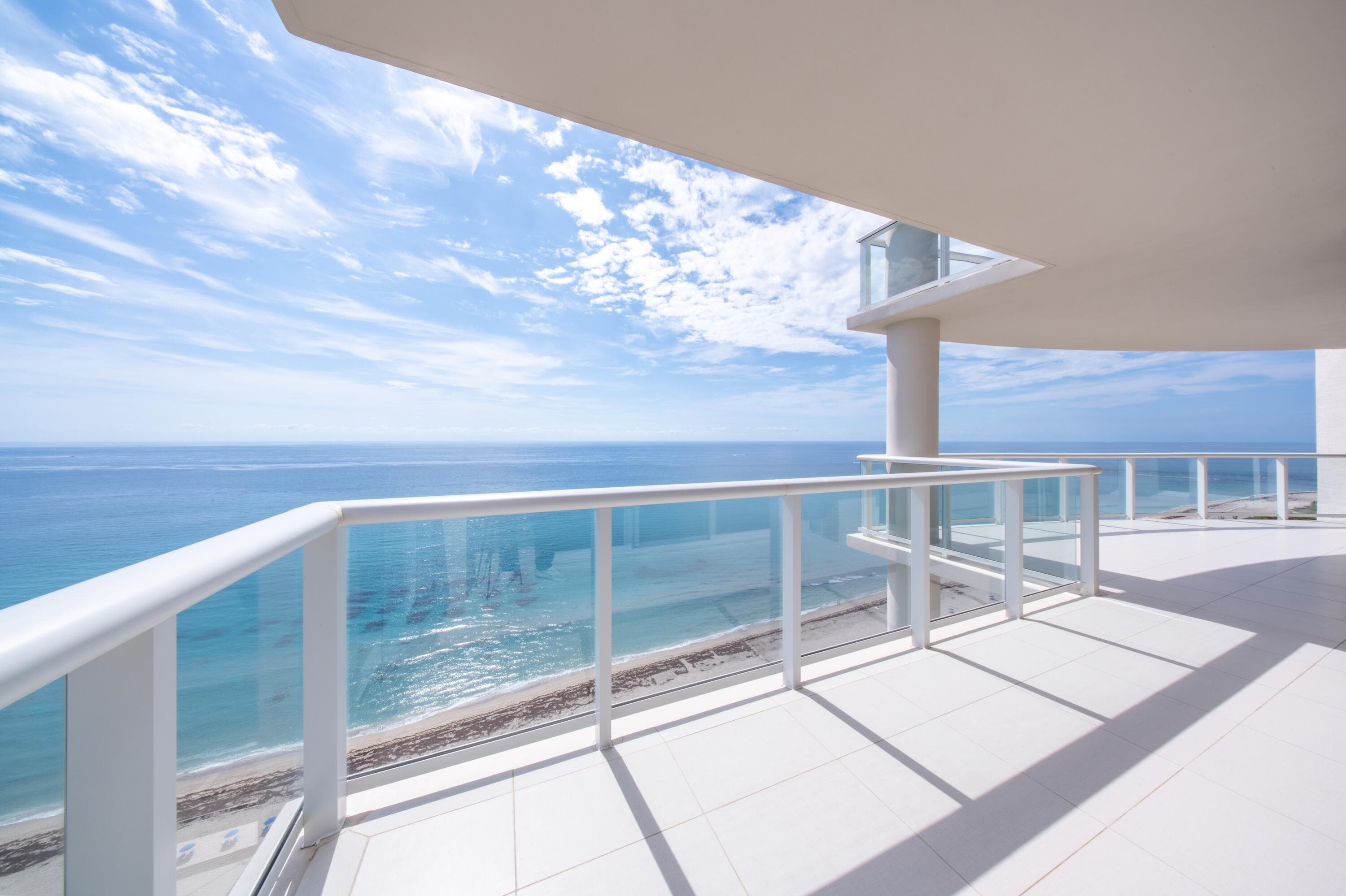 Condominium in Riviera Beach — photo 13 of 22