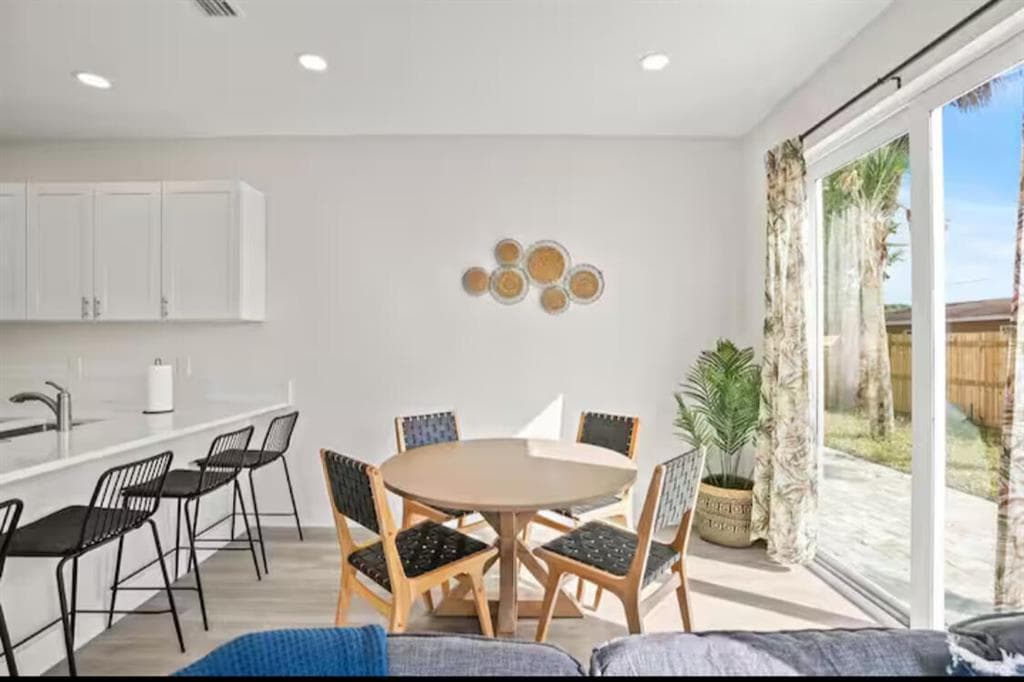 1547 W 26th Court 2, Riviera Beach, FL 33404 — photo 6 of 18