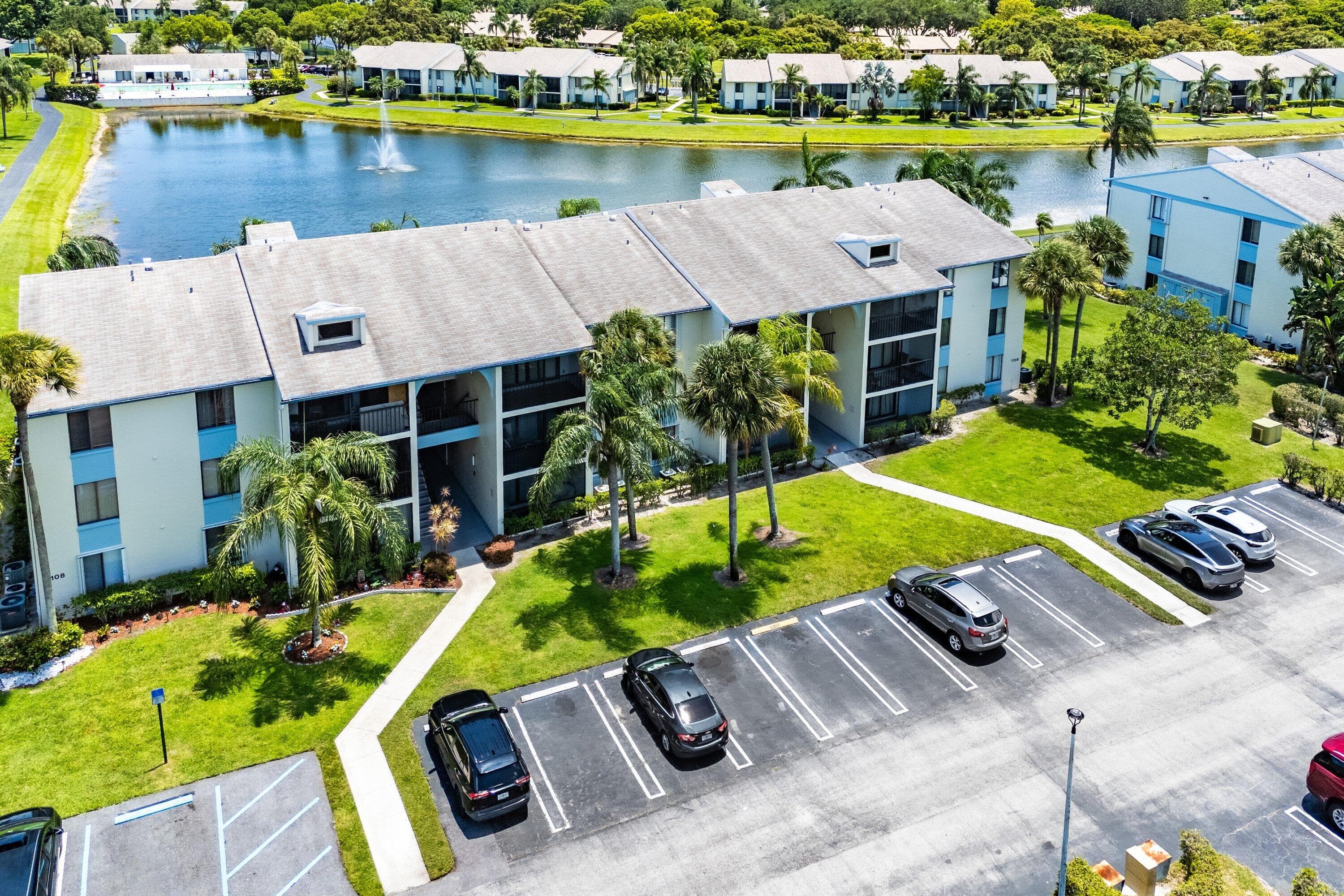 1108 Green Pine Boulevard E1, West Palm Beach, FL 33409 — photo