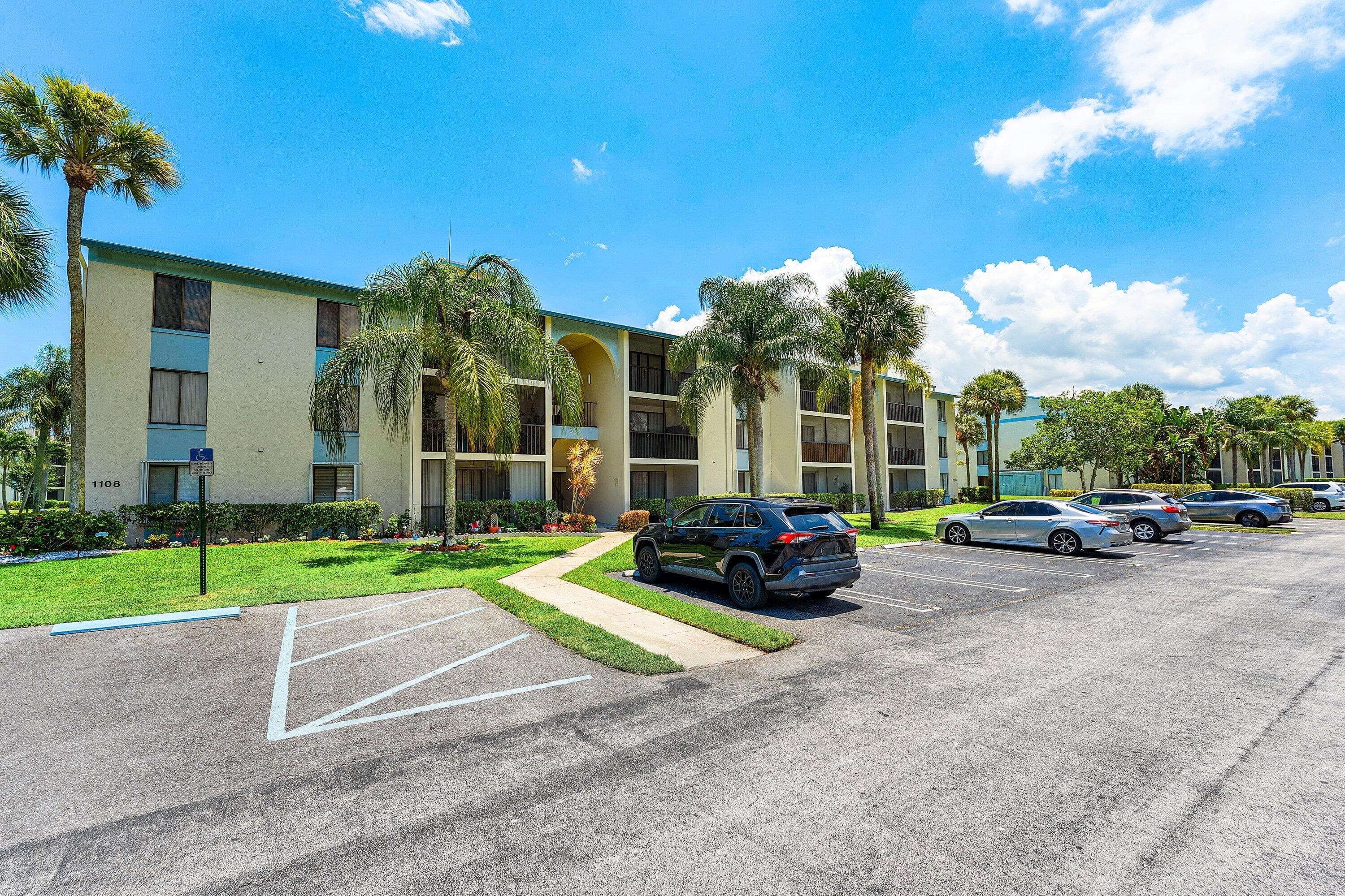 1108 Green Pine Boulevard E1, West Palm Beach, FL 33409 — photo 22 of 43
