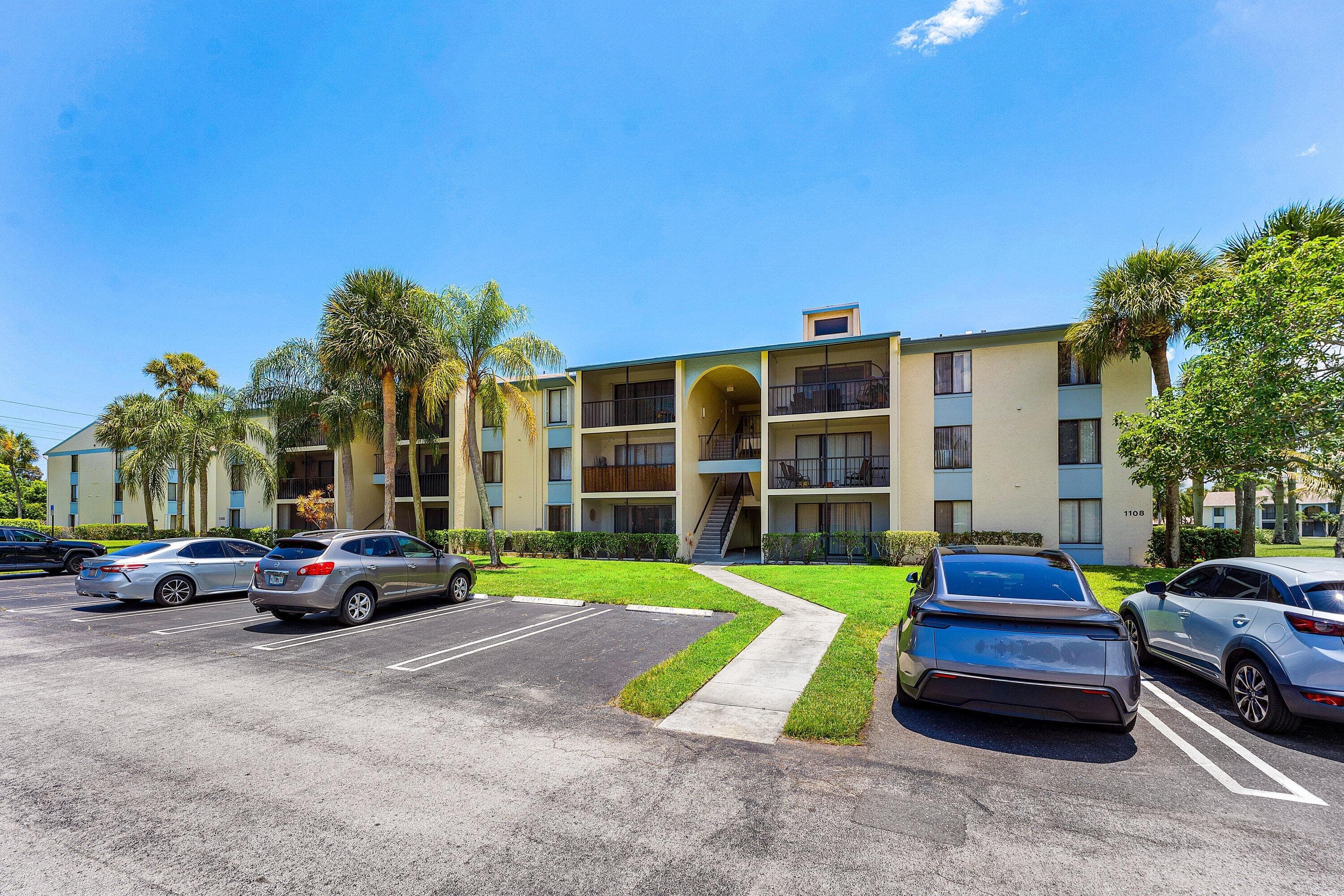 1108 Green Pine Boulevard E1, West Palm Beach, FL 33409 — photo 23 of 43