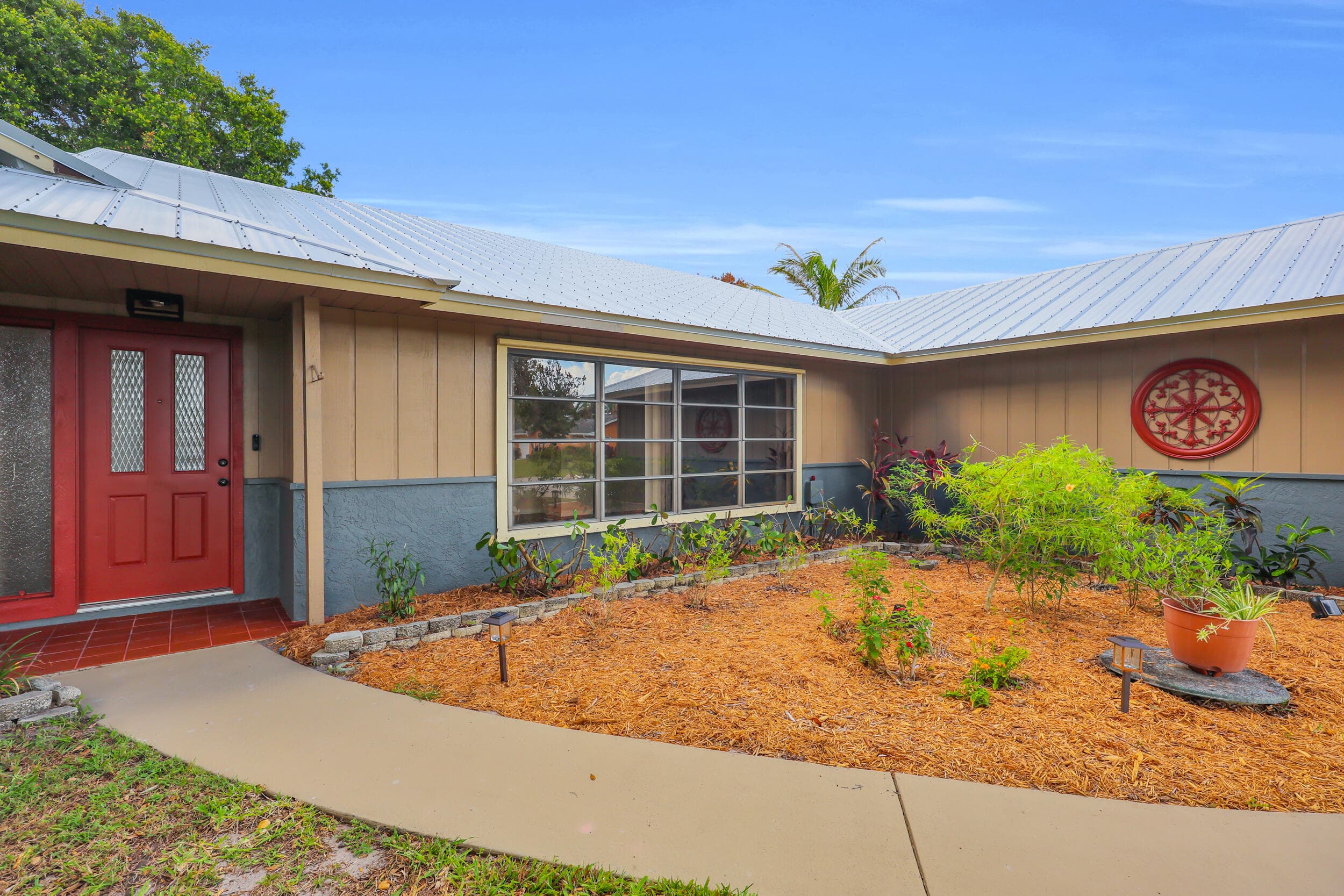 2311 SE Bowie Street, FL 34952 — photo 4 of 68