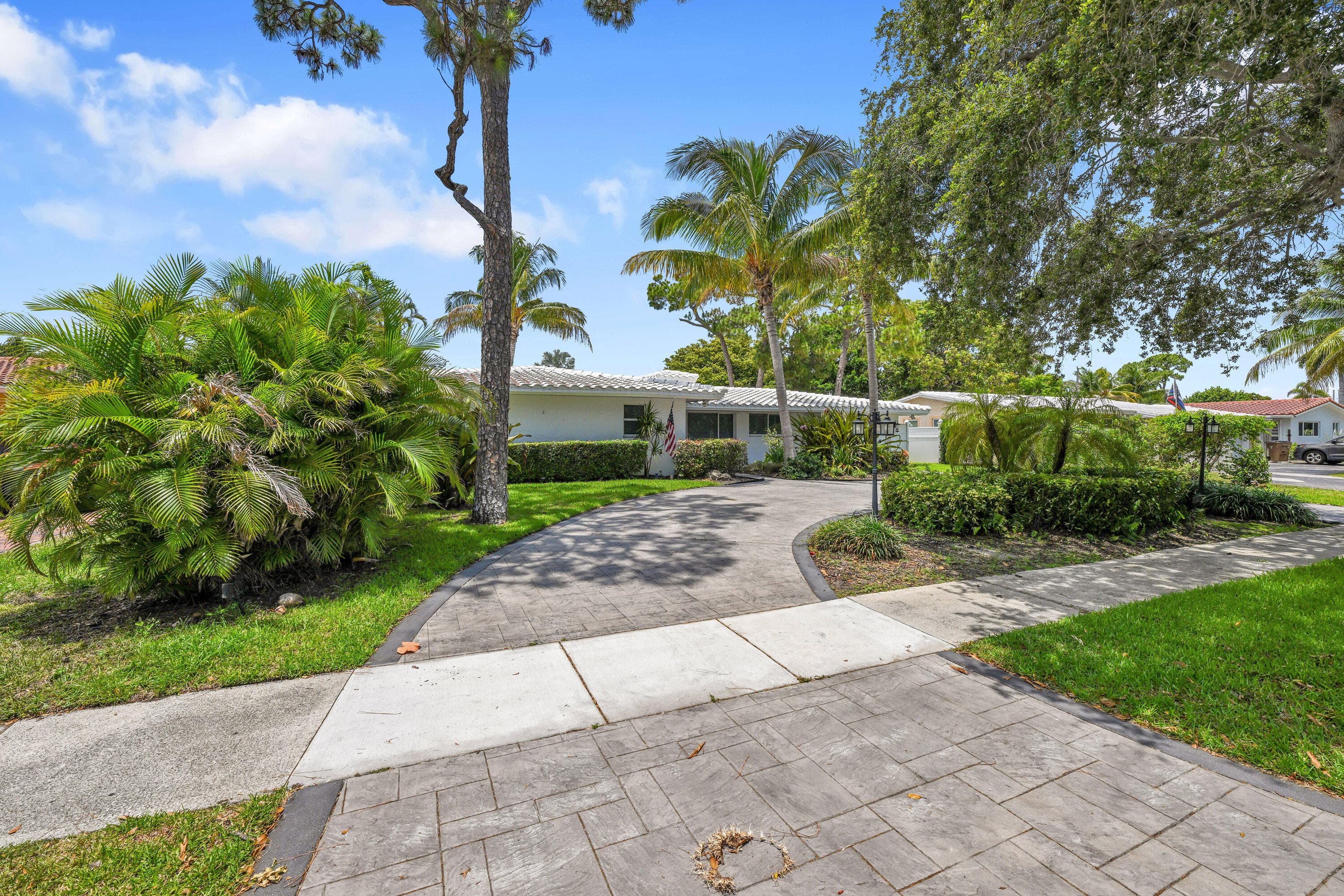 901 SE 12th Avenue, Deerfield Beach, FL 33441 — photo 6 of 44