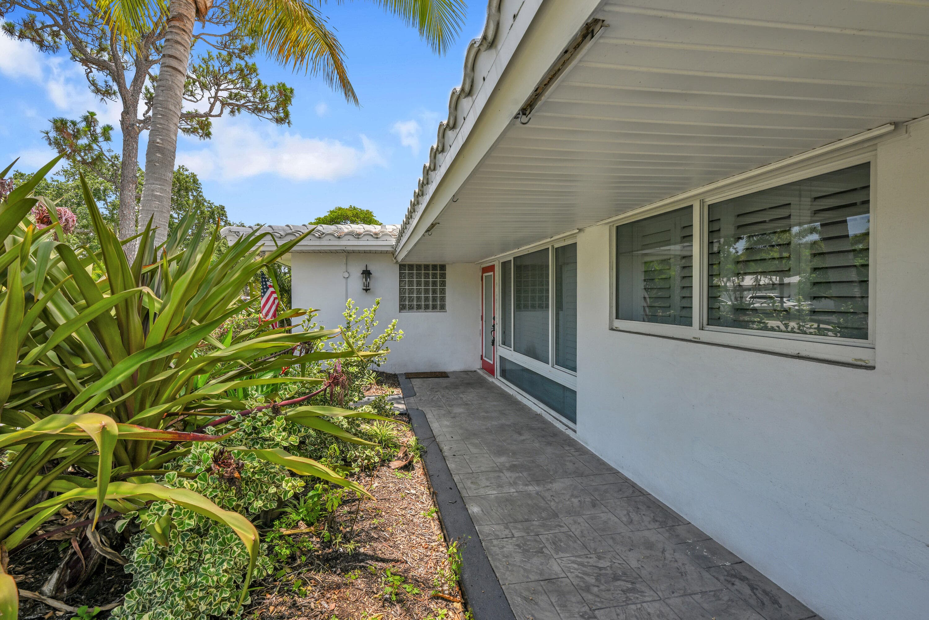 901 SE 12th Avenue, Deerfield Beach, FL 33441 — photo 8 of 44