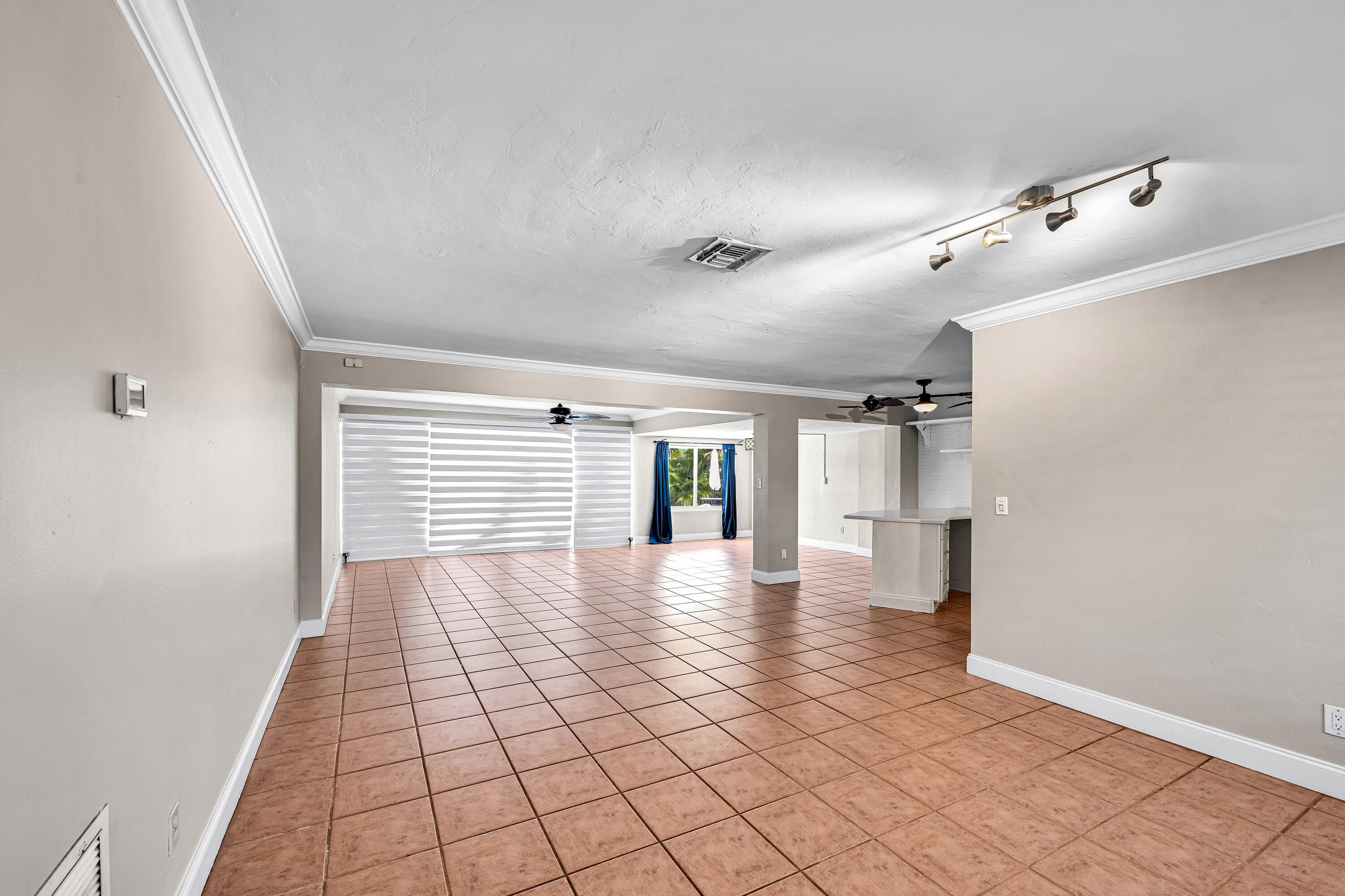 901 SE 12th Avenue, Deerfield Beach, FL 33441 — photo 9 of 44