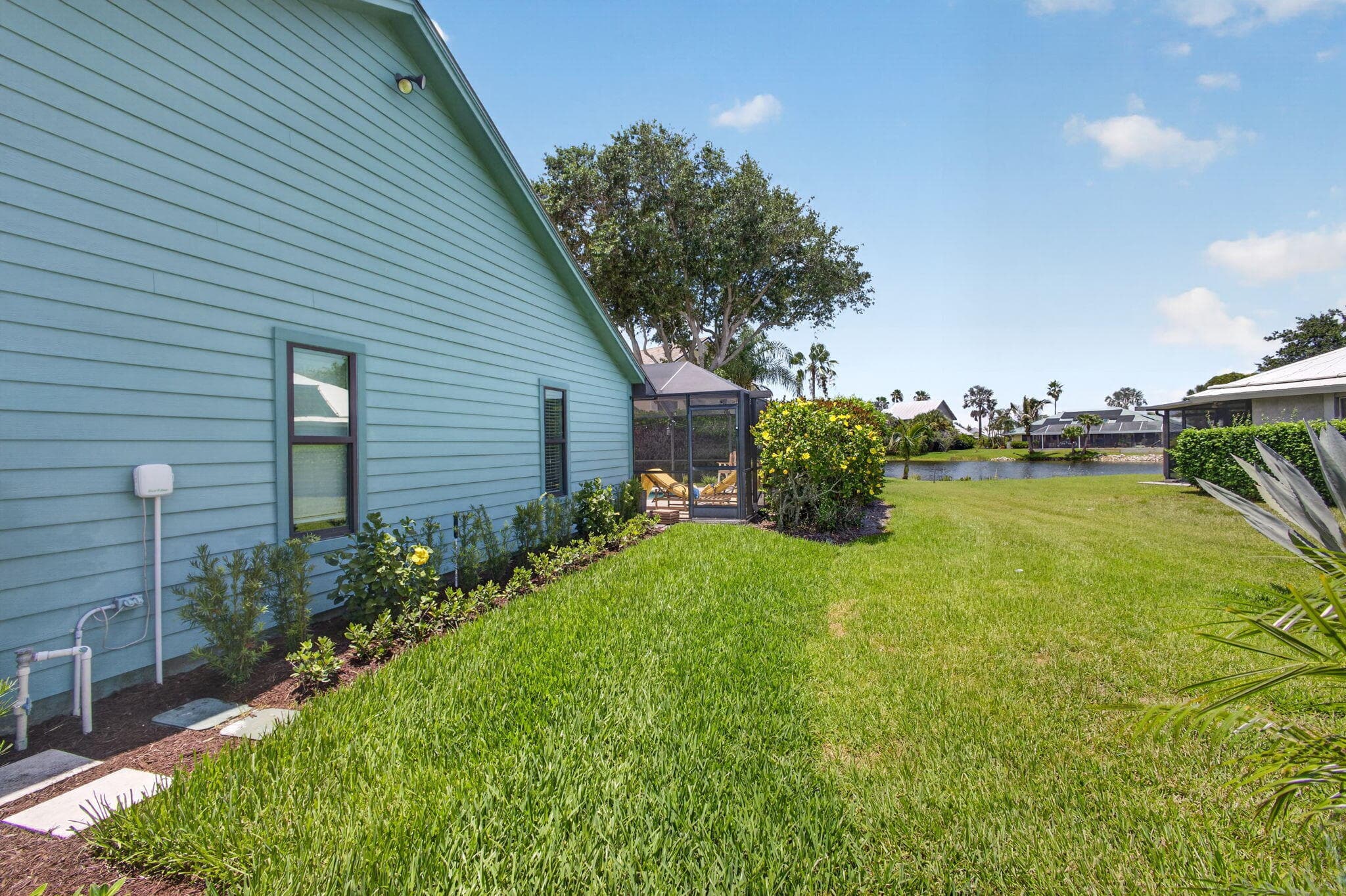 10705 SE Seabreeze Court, Hobe Sound, FL 33455 — photo 11 of 76