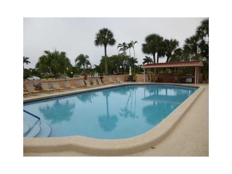 4832 Esedra Court 305, Lake Worth, FL 33467 — photo 10 of 17