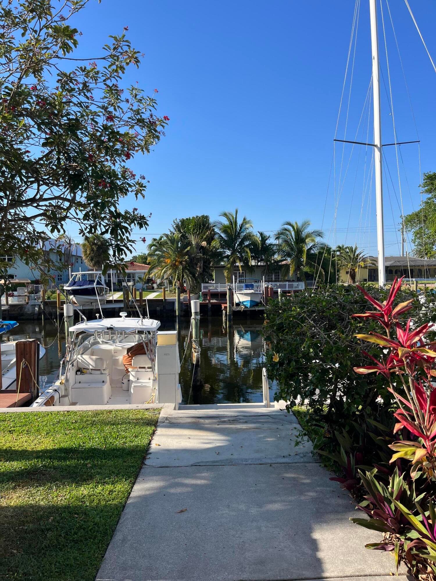 2589 NE 15th Street, Pompano Beach, FL 33062 — photo 6 of 39