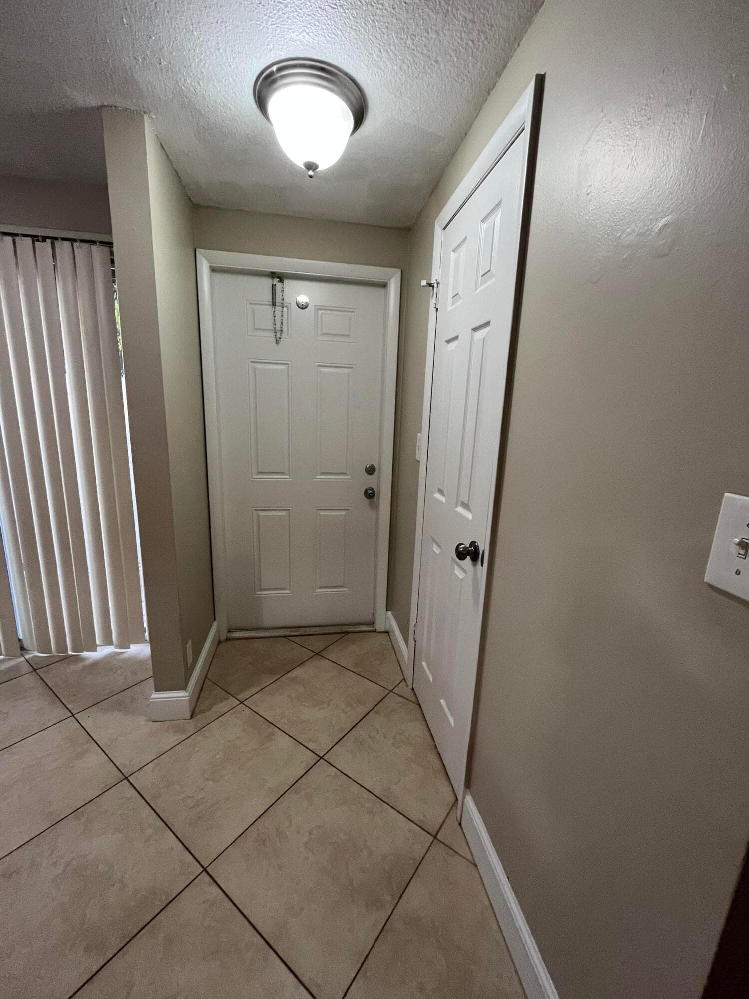 2589 NE 15th Street, Pompano Beach, FL 33062 — photo 7 of 39