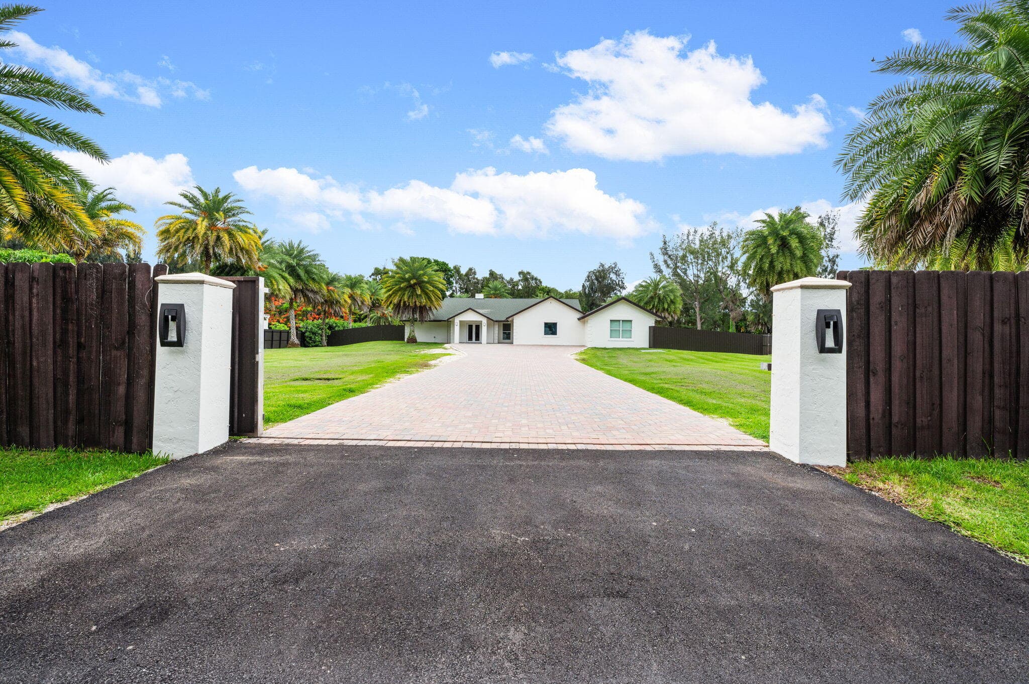 5700 SW 196th Lane, Southwest Ranches, FL 33332 — photo