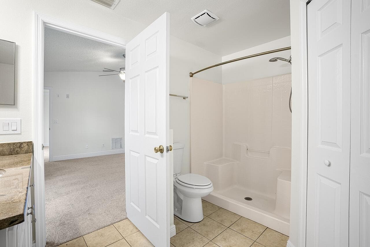 966 E 13th Square, Vero Beach, FL 32960 — photo 18 of 33