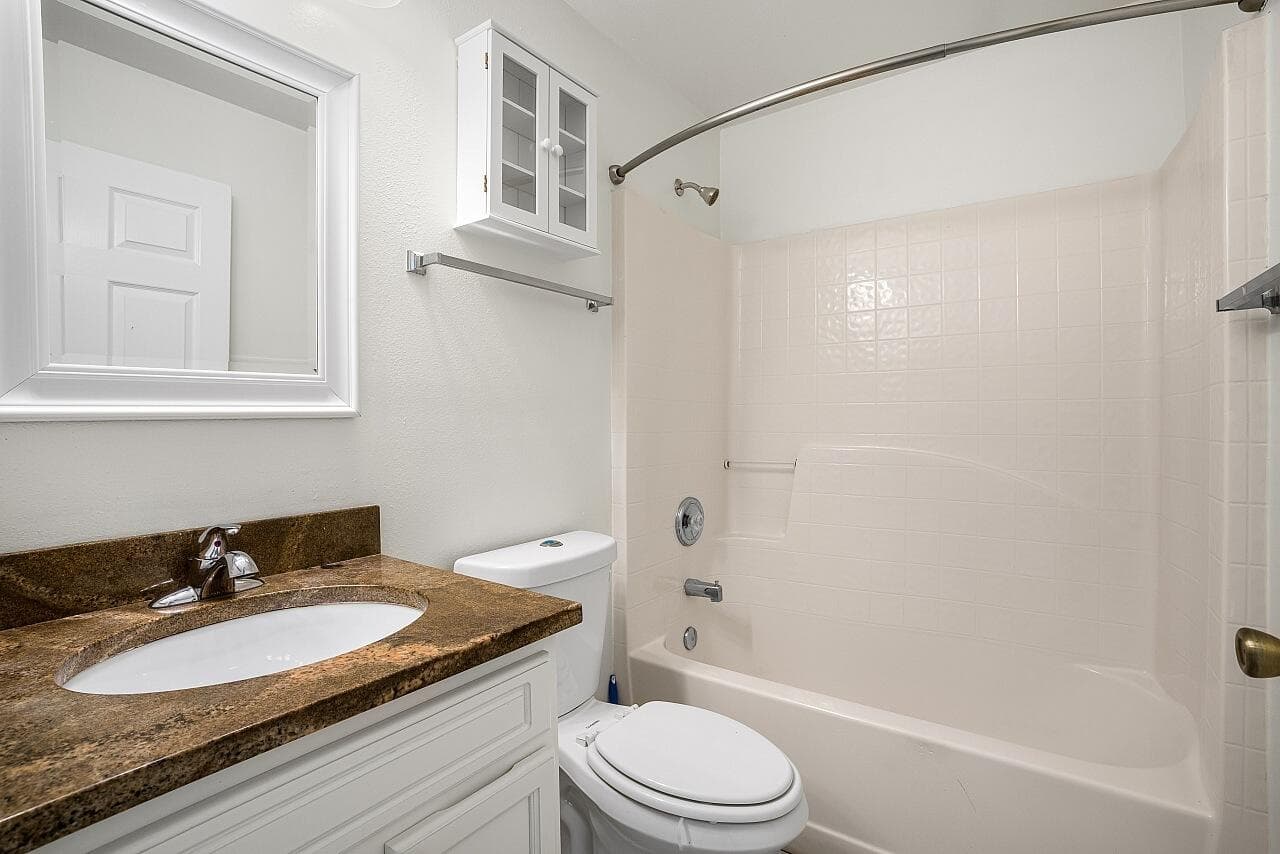 966 E 13th Square, Vero Beach, FL 32960 — photo 22 of 33