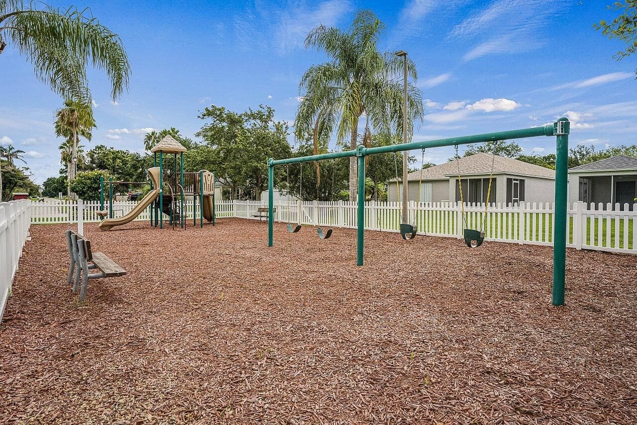 966 E 13th Square, Vero Beach, FL 32960 — photo 33 of 33