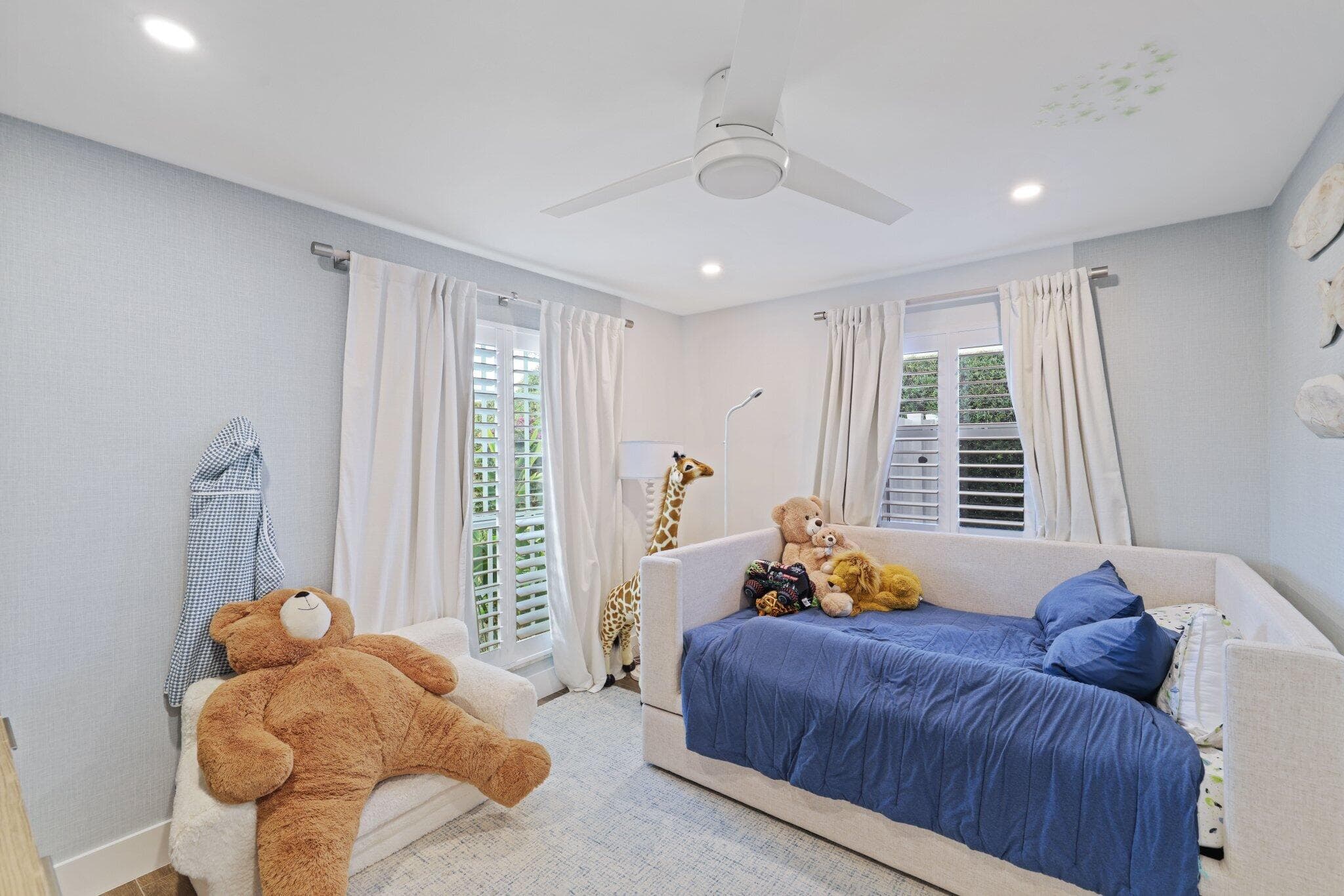418 Oyster Road, North Palm Beach, FL 33408 — photo 20 of 45