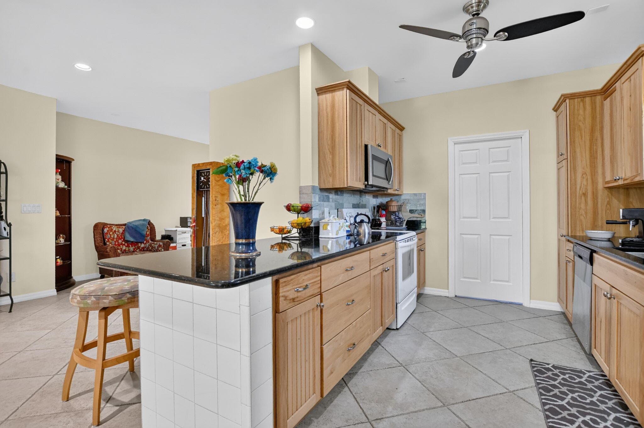 459 NE 1st Avenue, Deerfield Beach, FL 33441 — photo 16 of 54