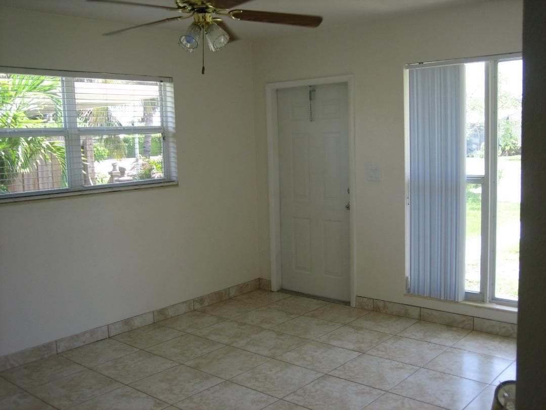 231 NE 24th Street 1, Pompano Beach, FL 33064 — photo 2 of 9