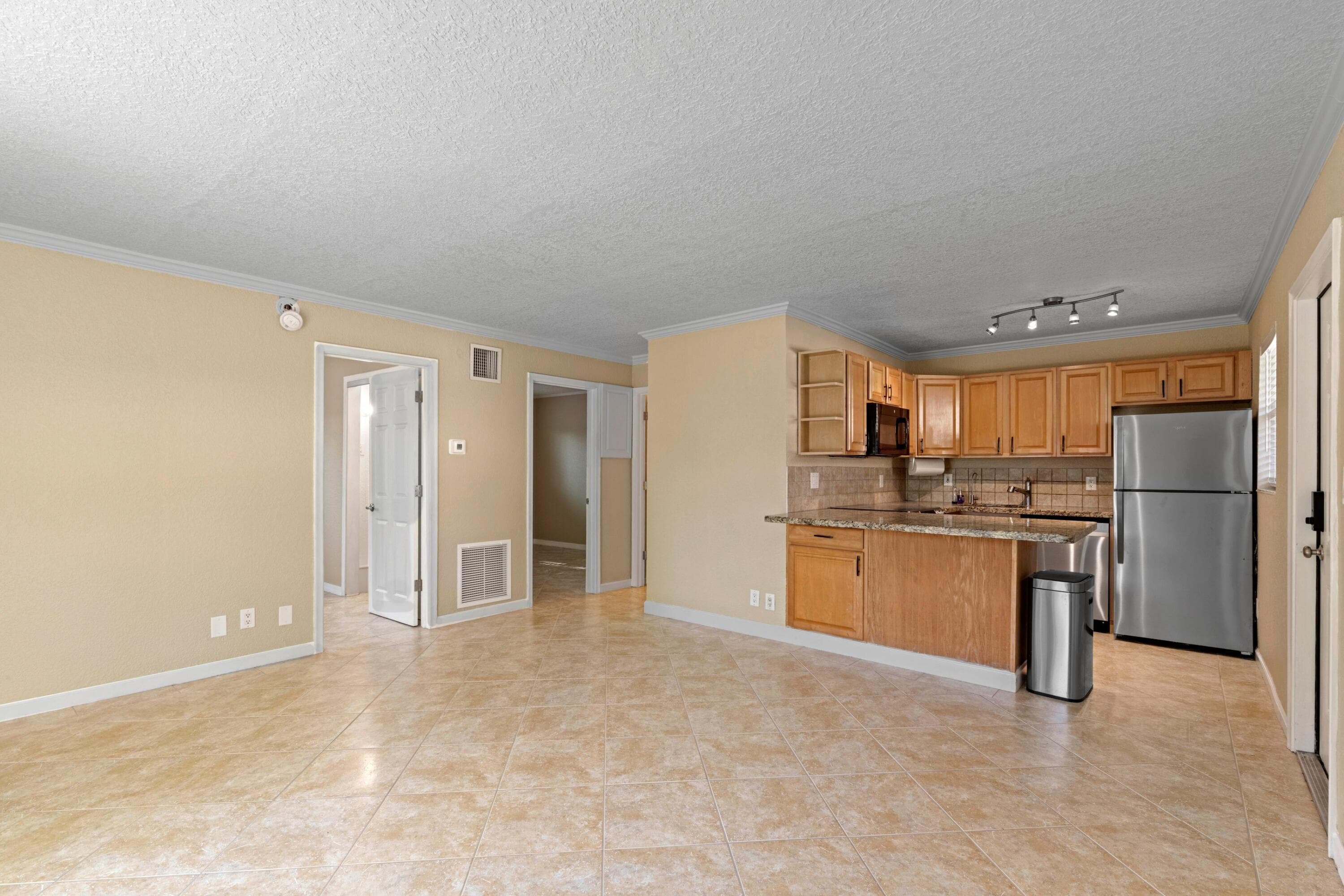 309 NE 16th Street 4, Fort Lauderdale, FL 33304 — photo 6 of 24