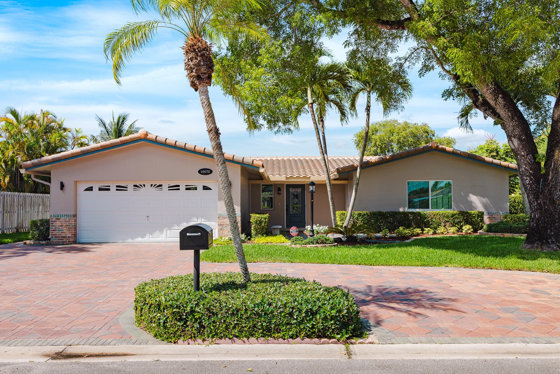 10670 NW 42nd Drive, Coral Springs, FL 33065 — photo 4 of 71