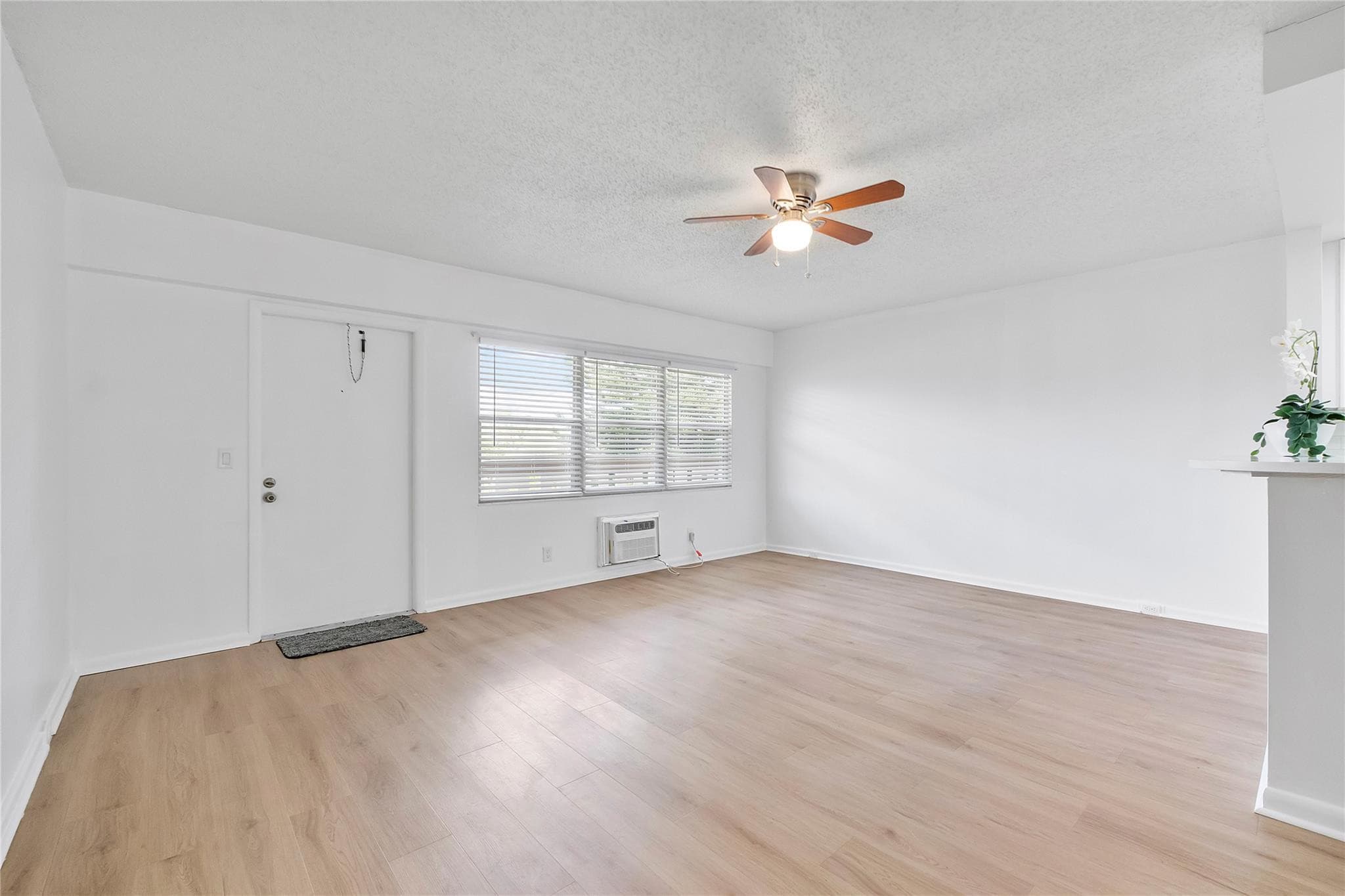 457 Mansfield 457, Boca Raton, FL 33434 — photo 3 of 15