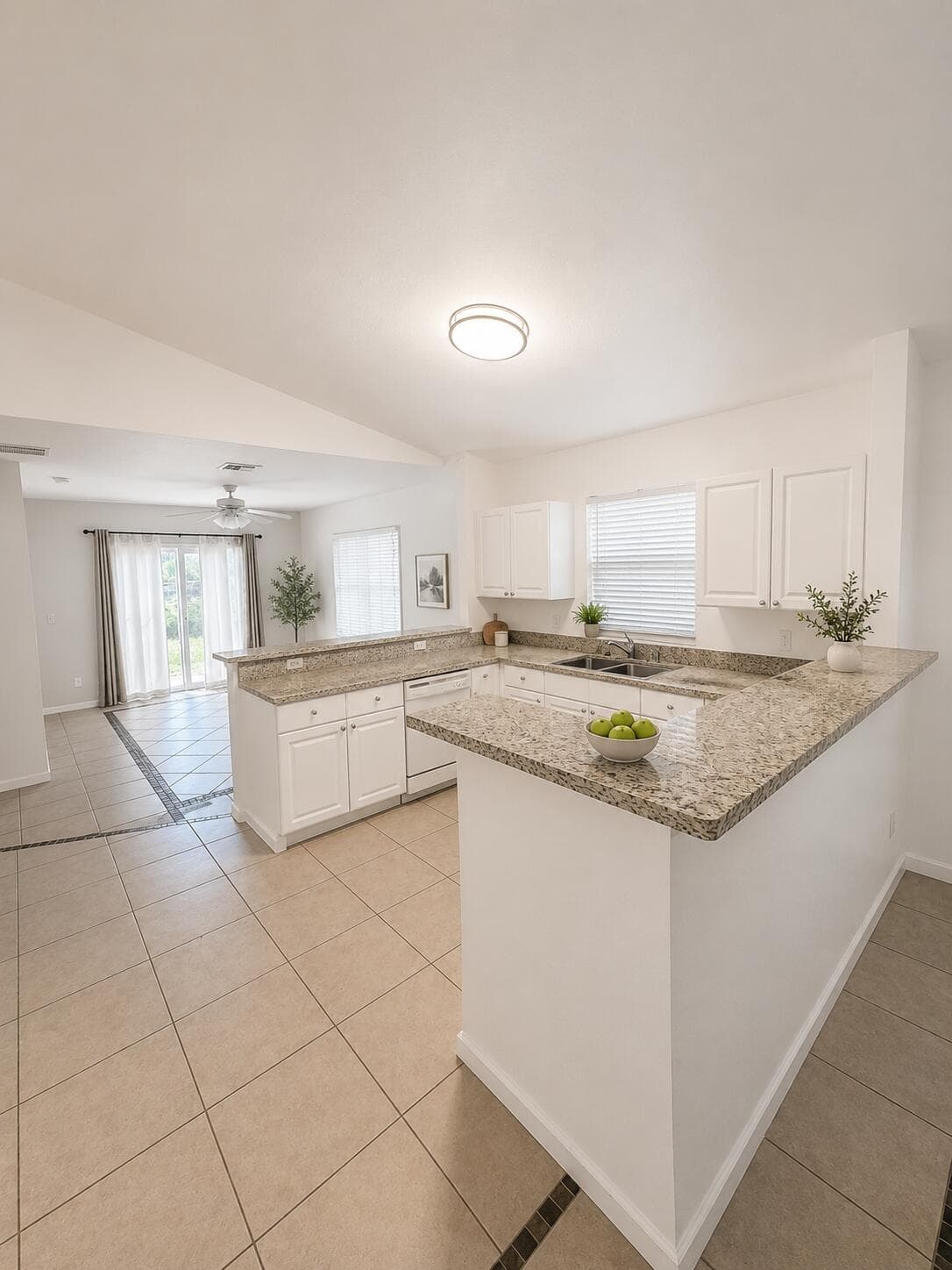 2109 Dock Street, West Palm Beach, FL 33401 — photo 5 of 13