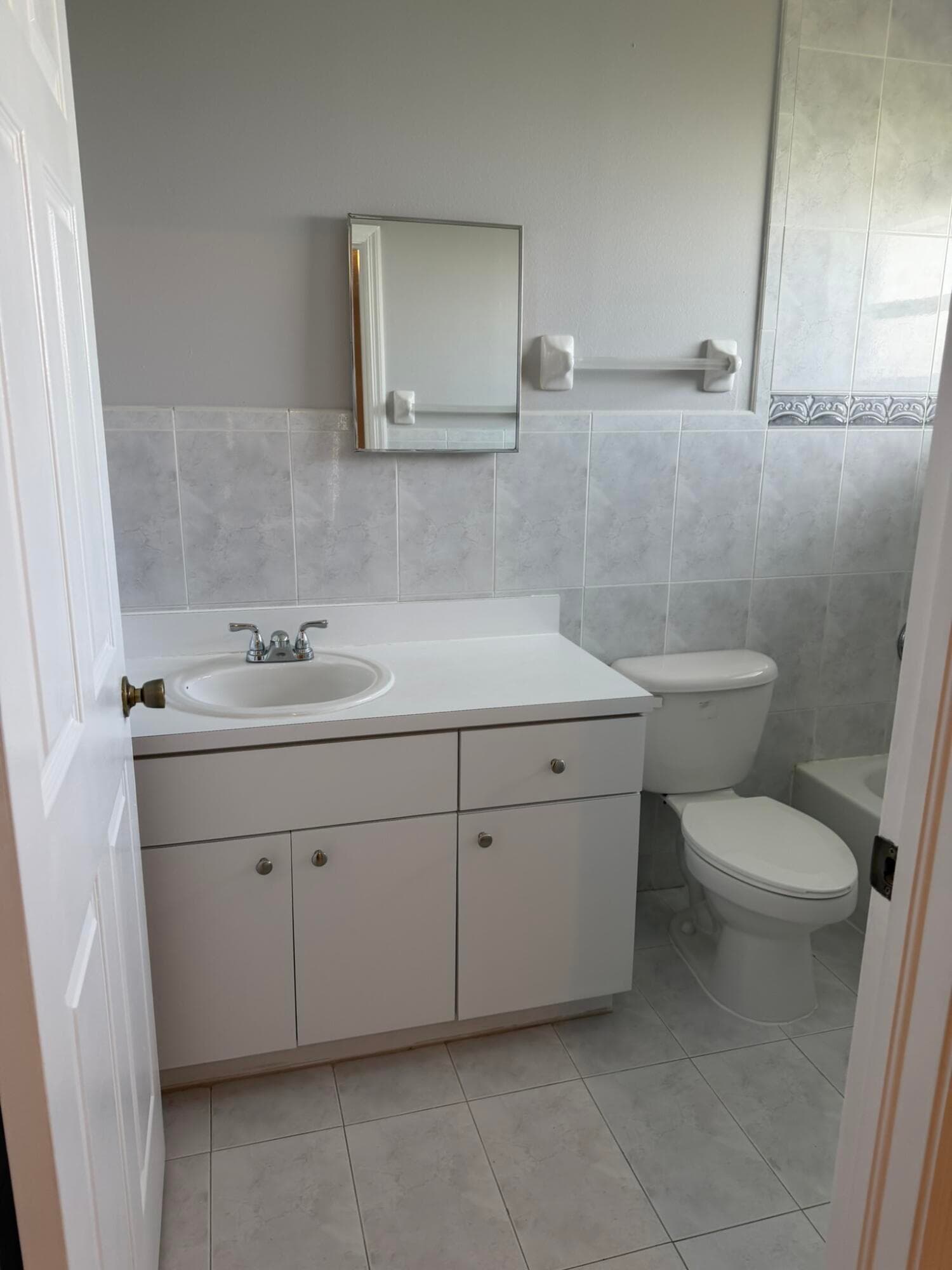 661 S Biscayne River Drive, Miami, FL 33169 — photo 4 of 15