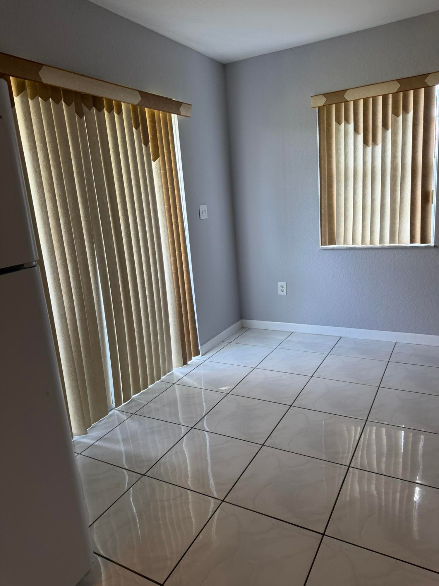 661 S Biscayne River Drive, Miami, FL 33169 — photo 5 of 15