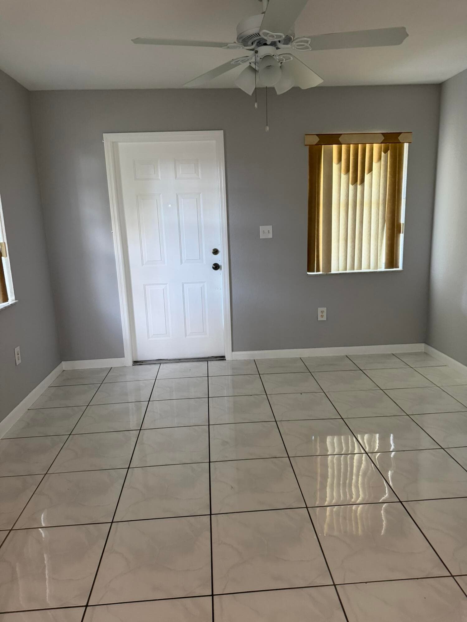 661 S Biscayne River Drive, Miami, FL 33169 — photo 9 of 15