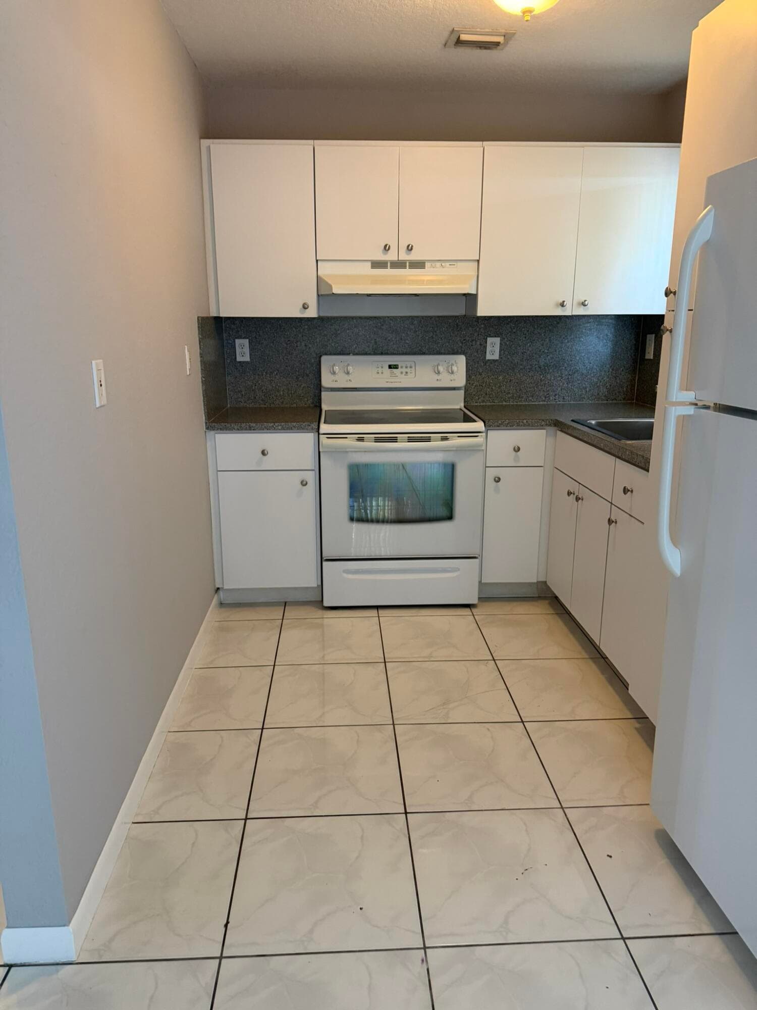 663 S Biscayne River Drive, Miami, FL 33169 — photo 8 of 15