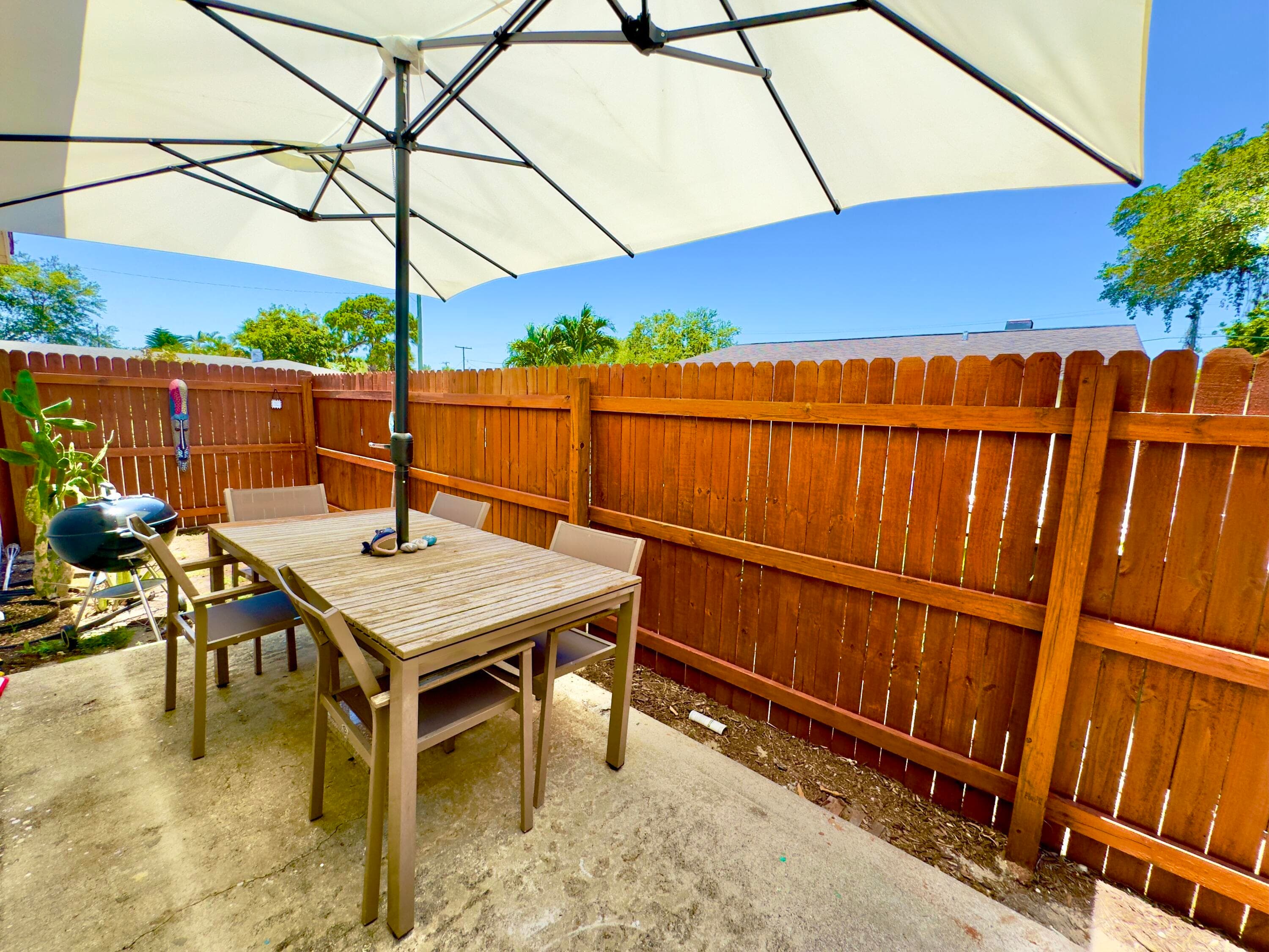 2401 Avenue Q, West Palm Beach, FL 33404 — photo 18 of 60