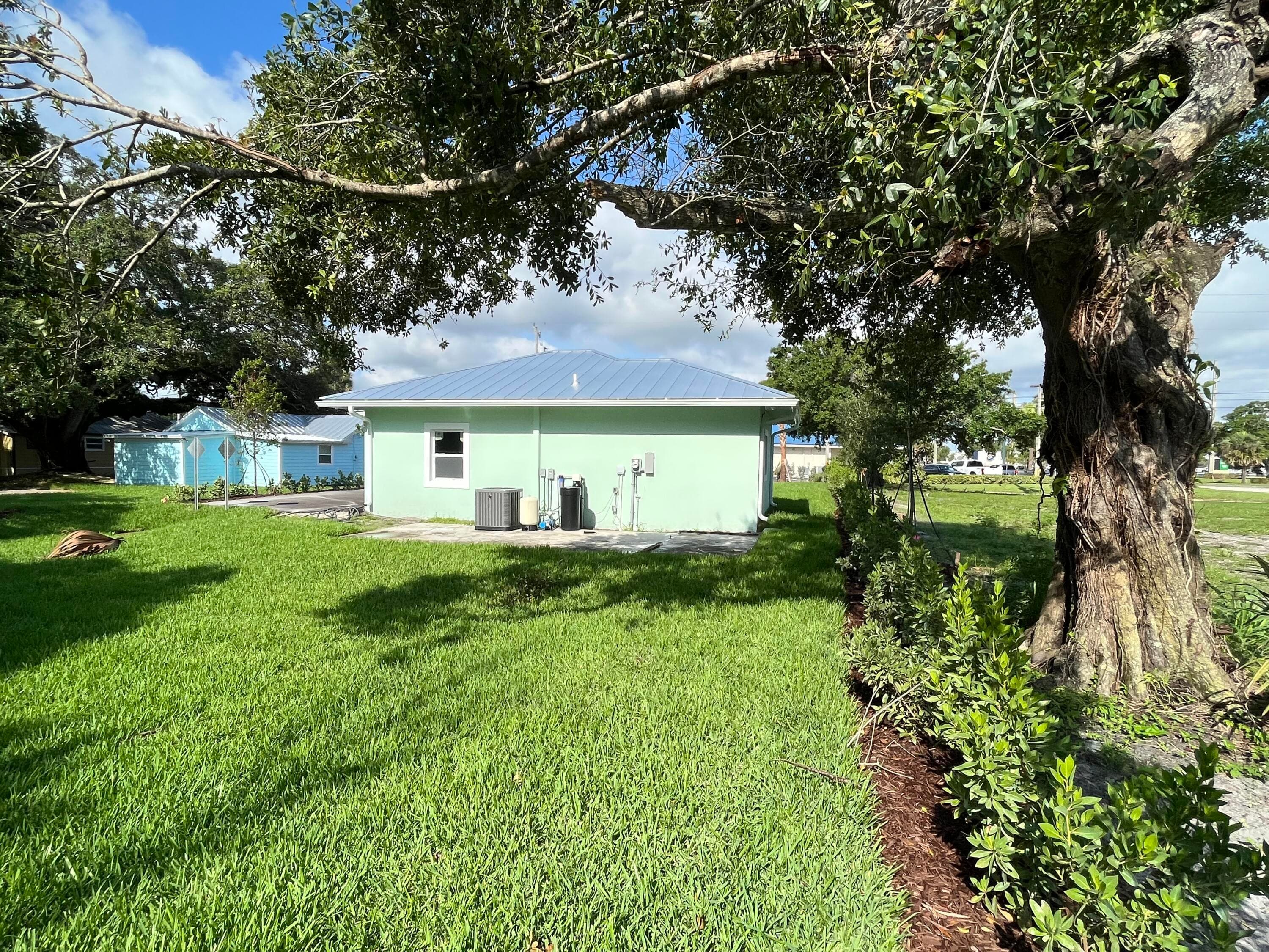 2210 S 40th Street, Fort Pierce, FL 34947 — photo 11 of 13