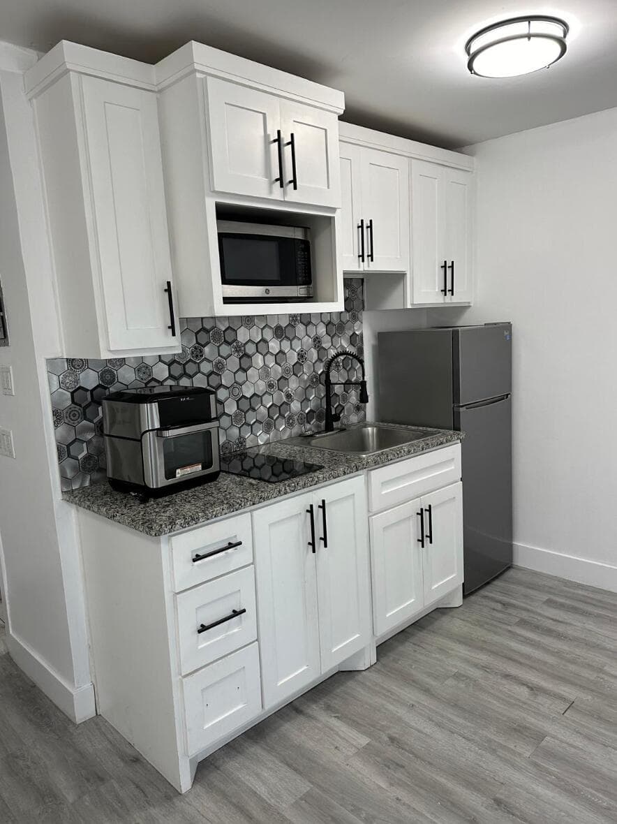 1639 Madison Street 5, Hollywood, FL 33020 — photo 2 of 7