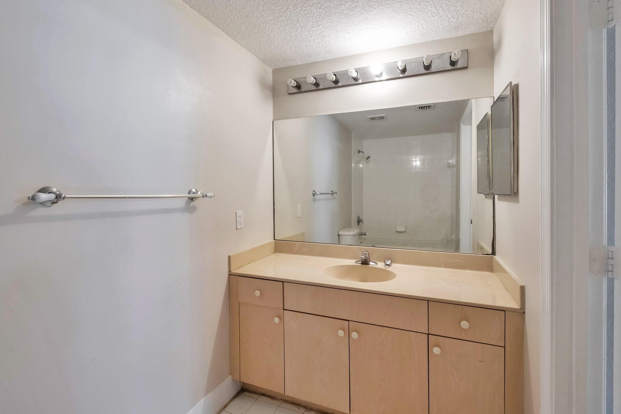 1103 Golden Lakes Boulevard 1013, West Palm Beach, FL 33411 — photo 21 of 26