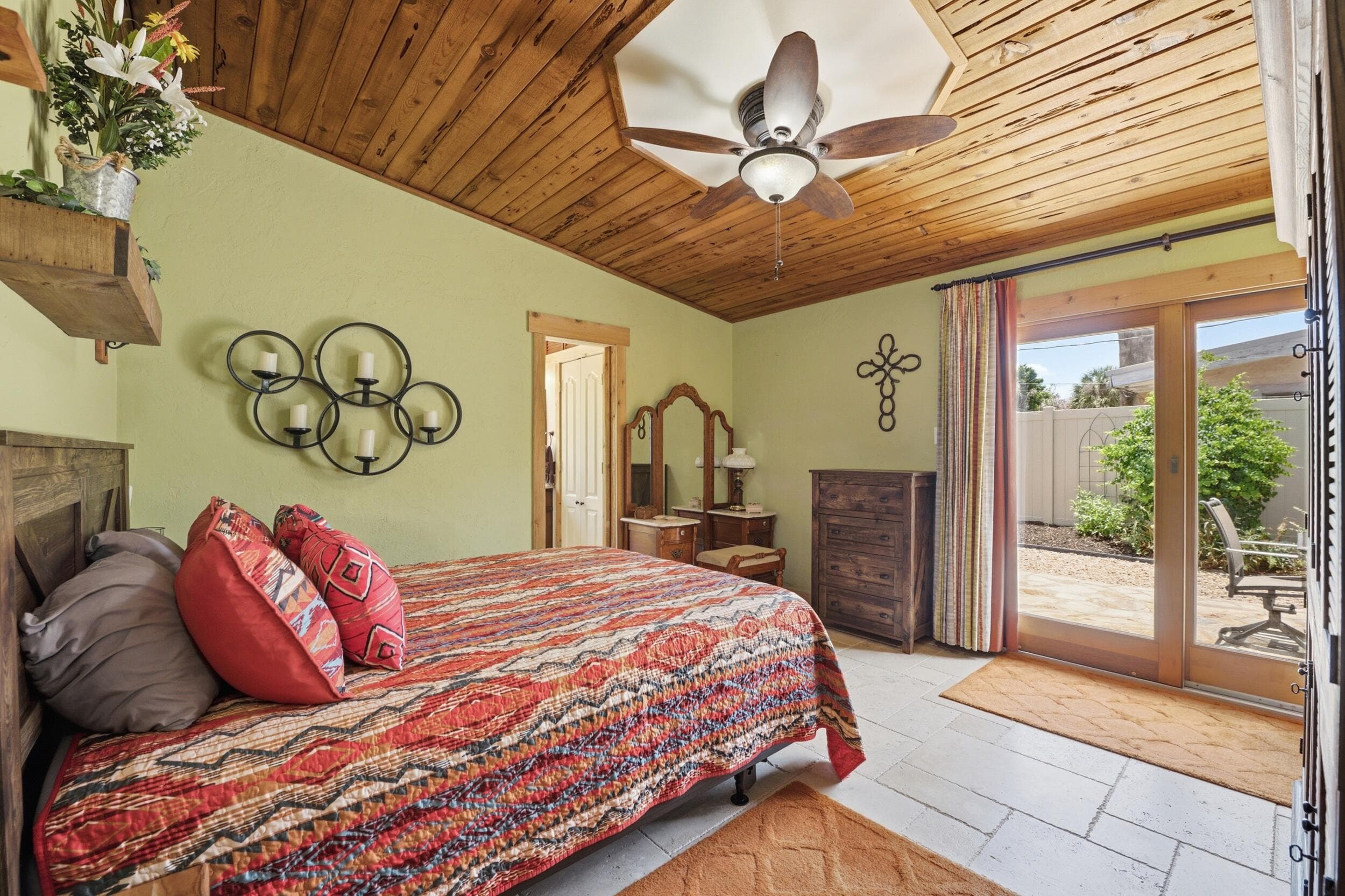 1055 S Brevard Avenue, Cocoa Beach, FL 32931 — photo 22 of 80