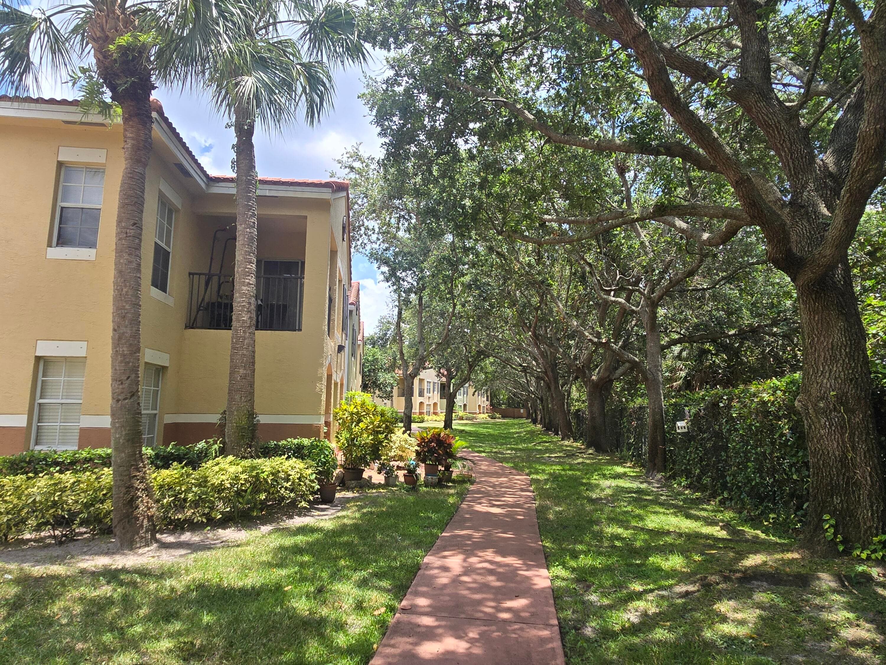 10306 Fox Trail Road S 912, West Palm Beach, FL 33411 — photo 1 of 11