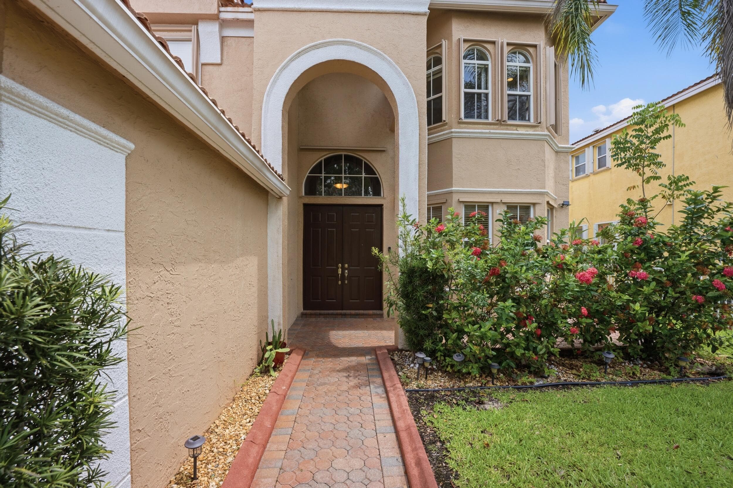 16918 SW 16th Street, Pembroke Pines, FL 33027 — photo 5 of 98