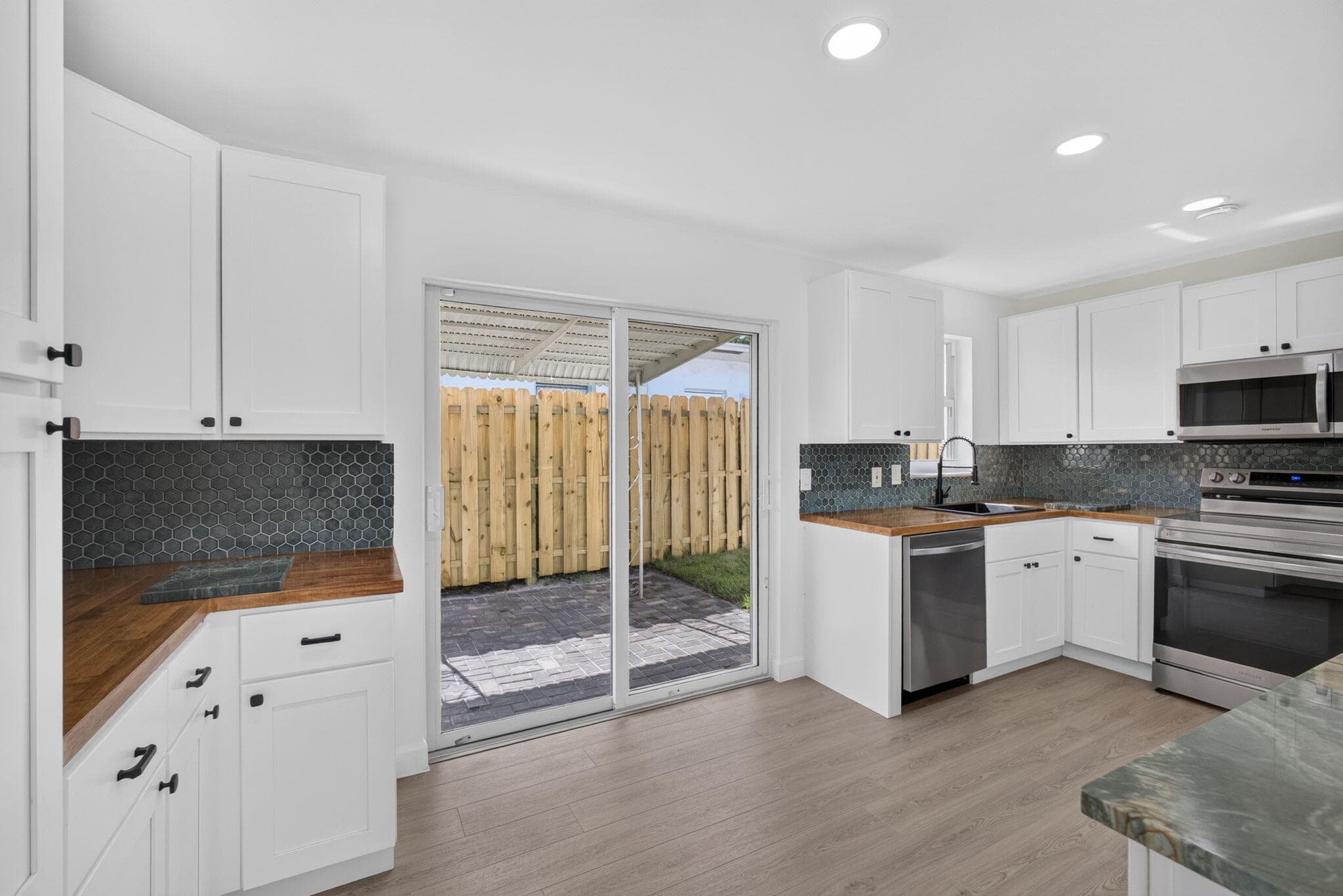 665 W 7th Street, Riviera Beach, FL 33404 — photo 16 of 62